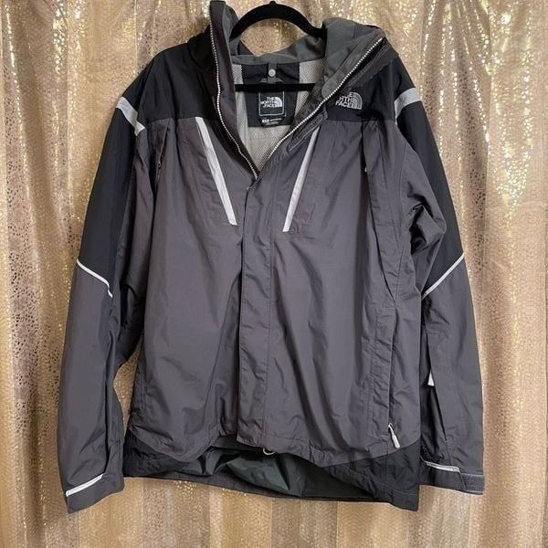 The North Face Mens Black Gray HyVent Winter Snow Rain Hooded Jacket Medium