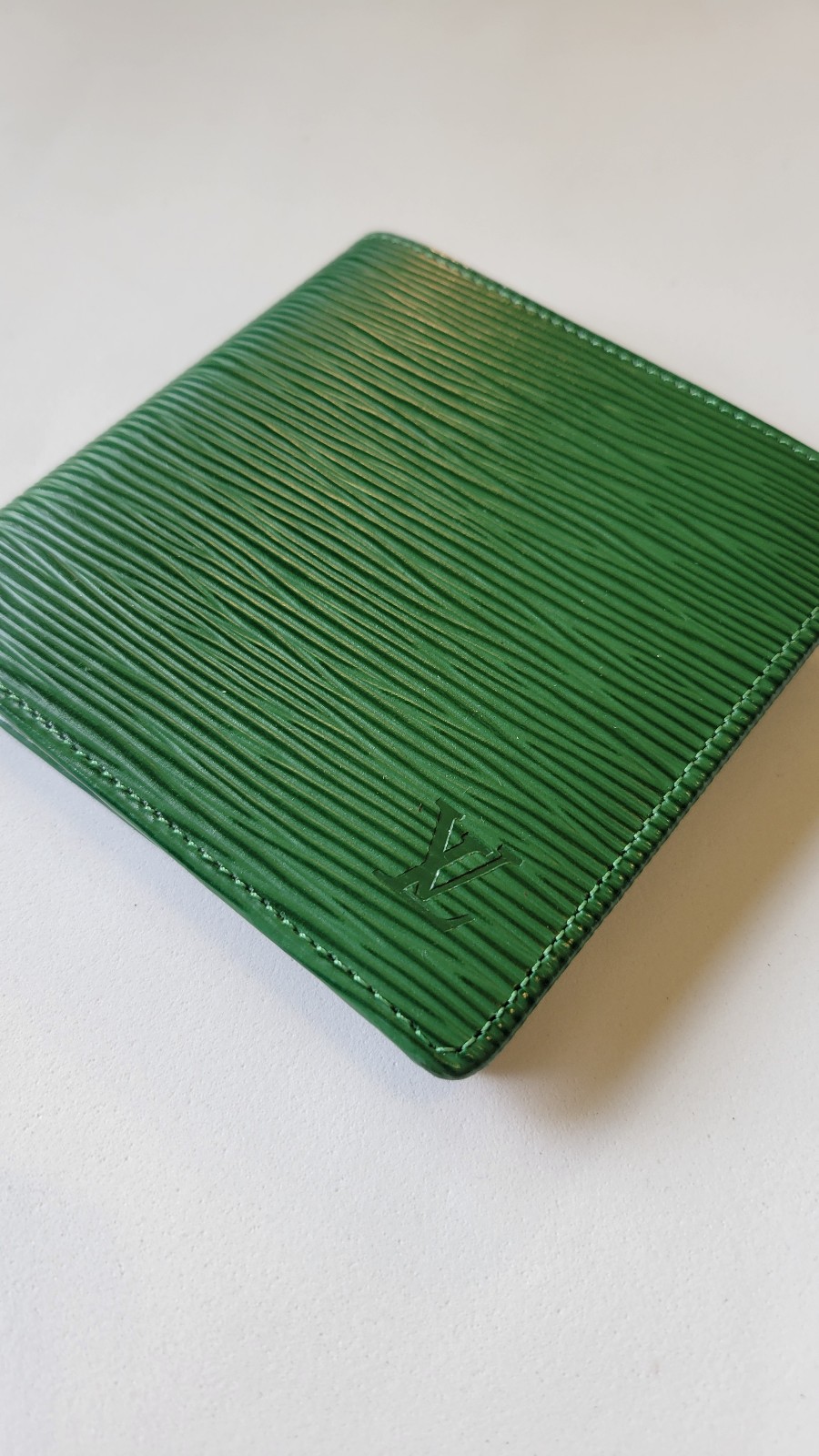Vintage Louis Vuitton LV Epi Leather Men's Wallet