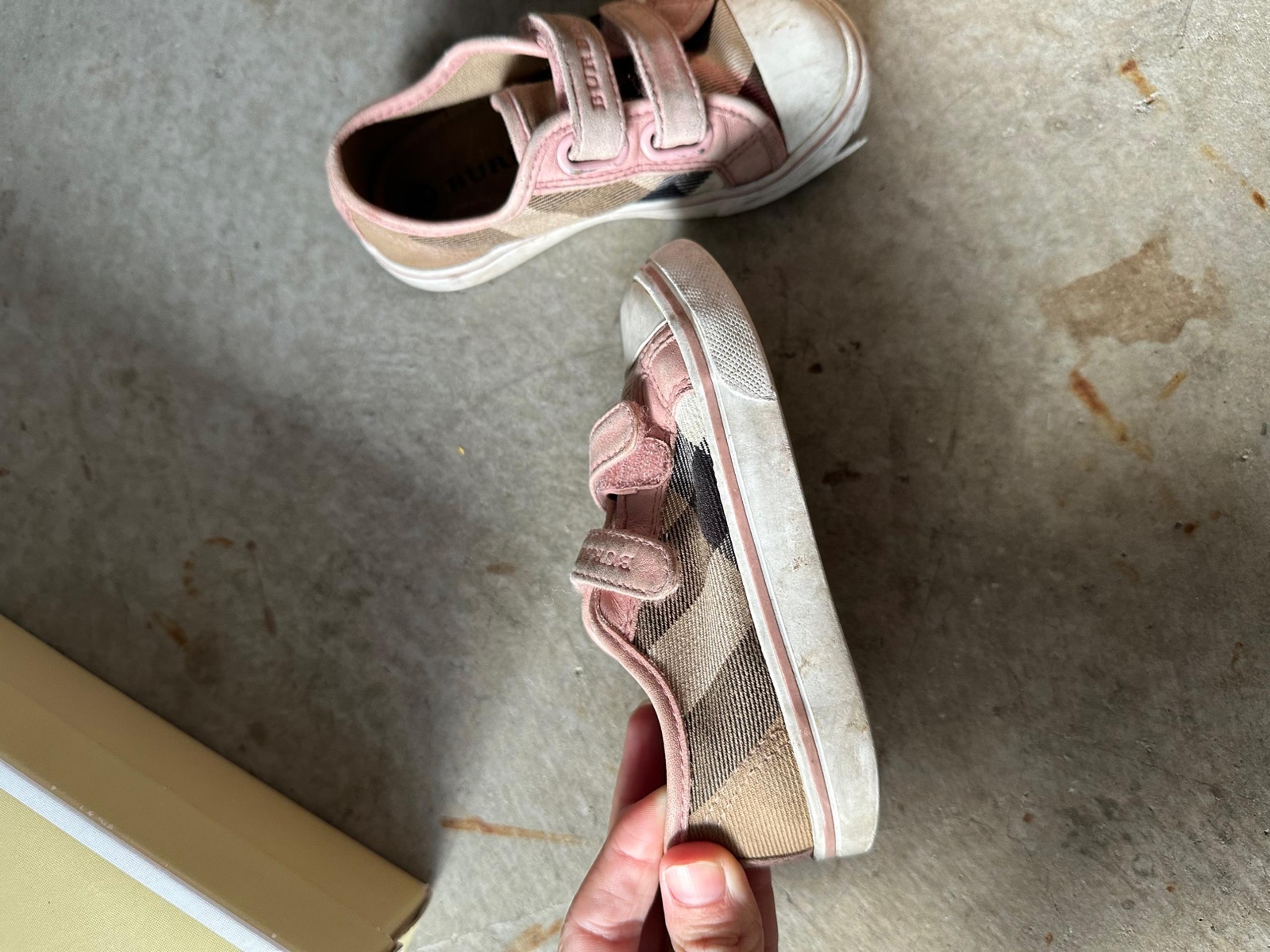 Burberry kids shoes