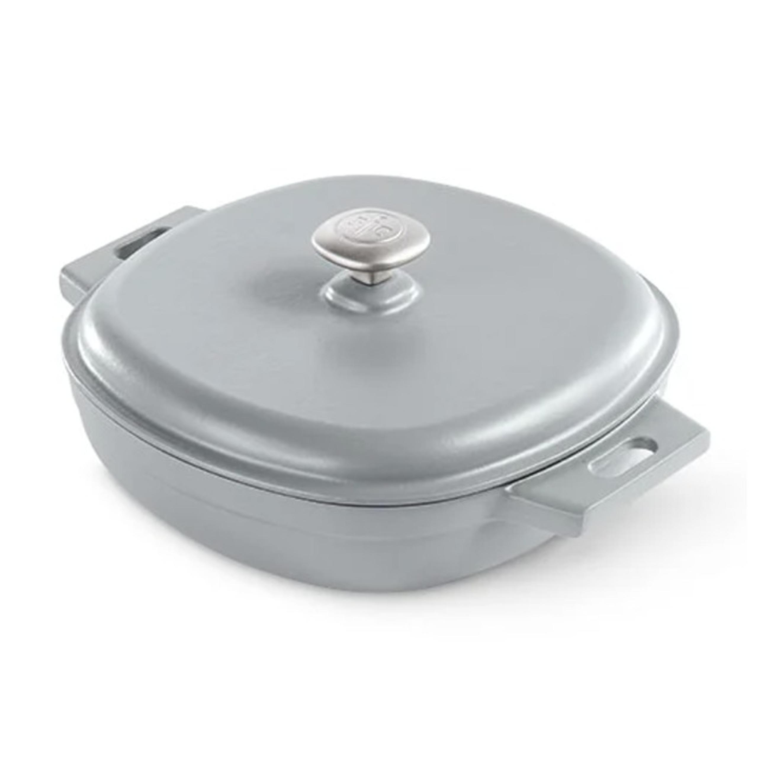 NEW Pampered Chef Enameled Cast Iron Skillet with Lid - Gray