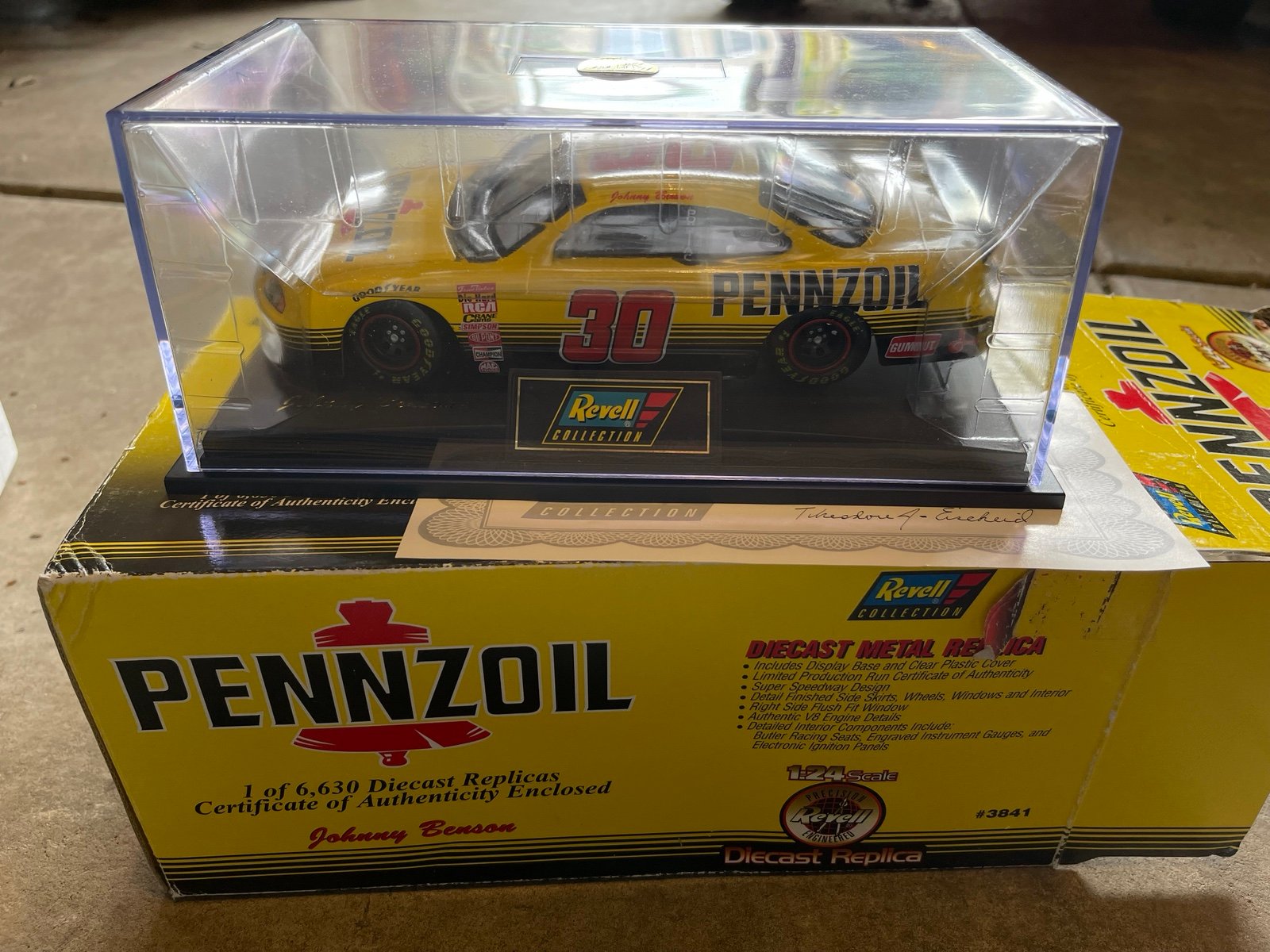 Model car (97 Pontiac Gran Prix ) 1:24