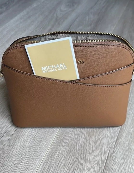 Michael Kors Jet Set Travel Medium Dome Crossbody Bag