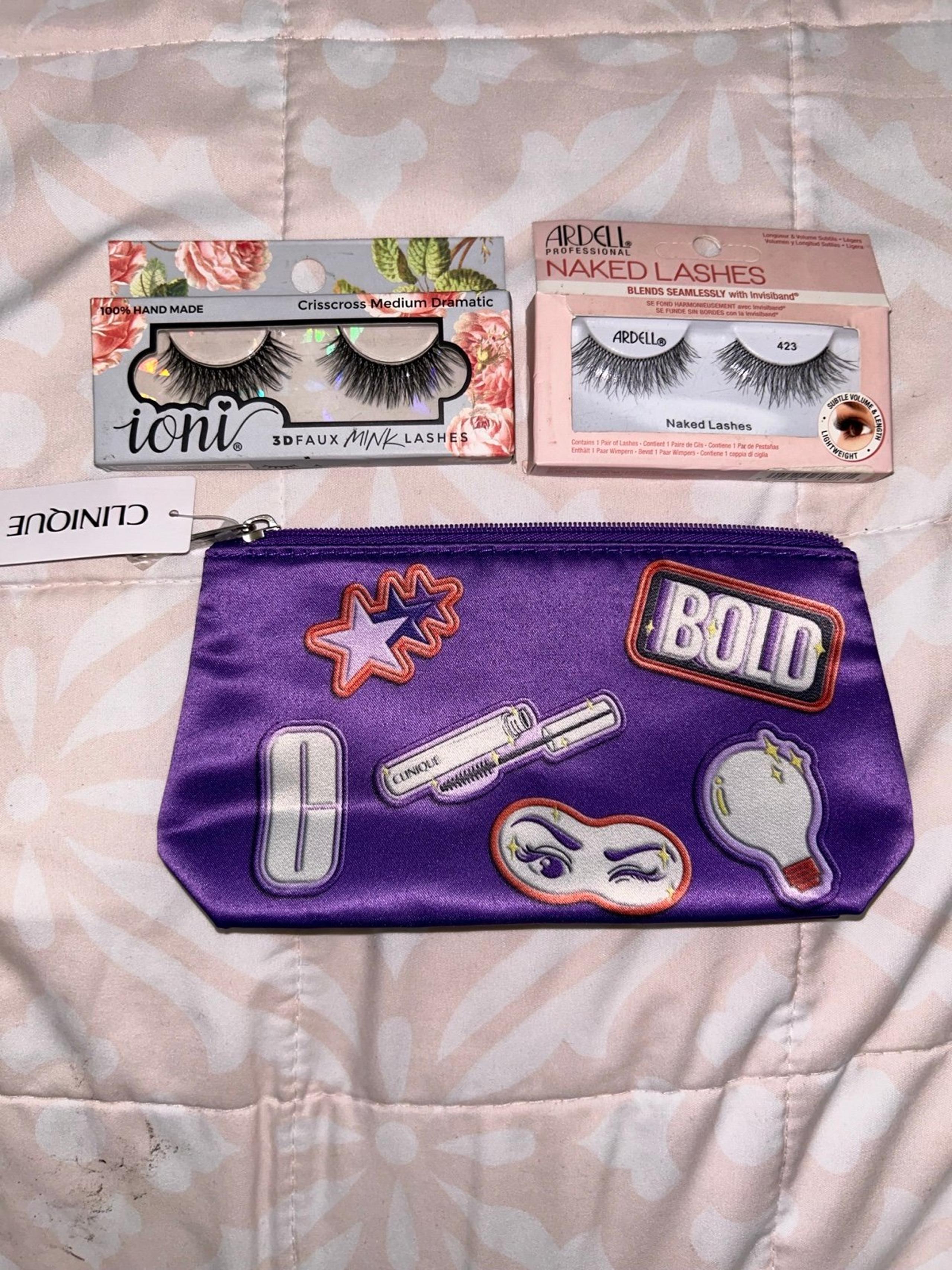 Clinique Makeup bag with 2 sets of lashes