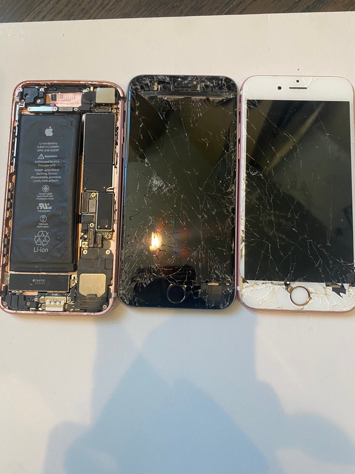 iPhones 7 and 6s FOR PARTS ONLY