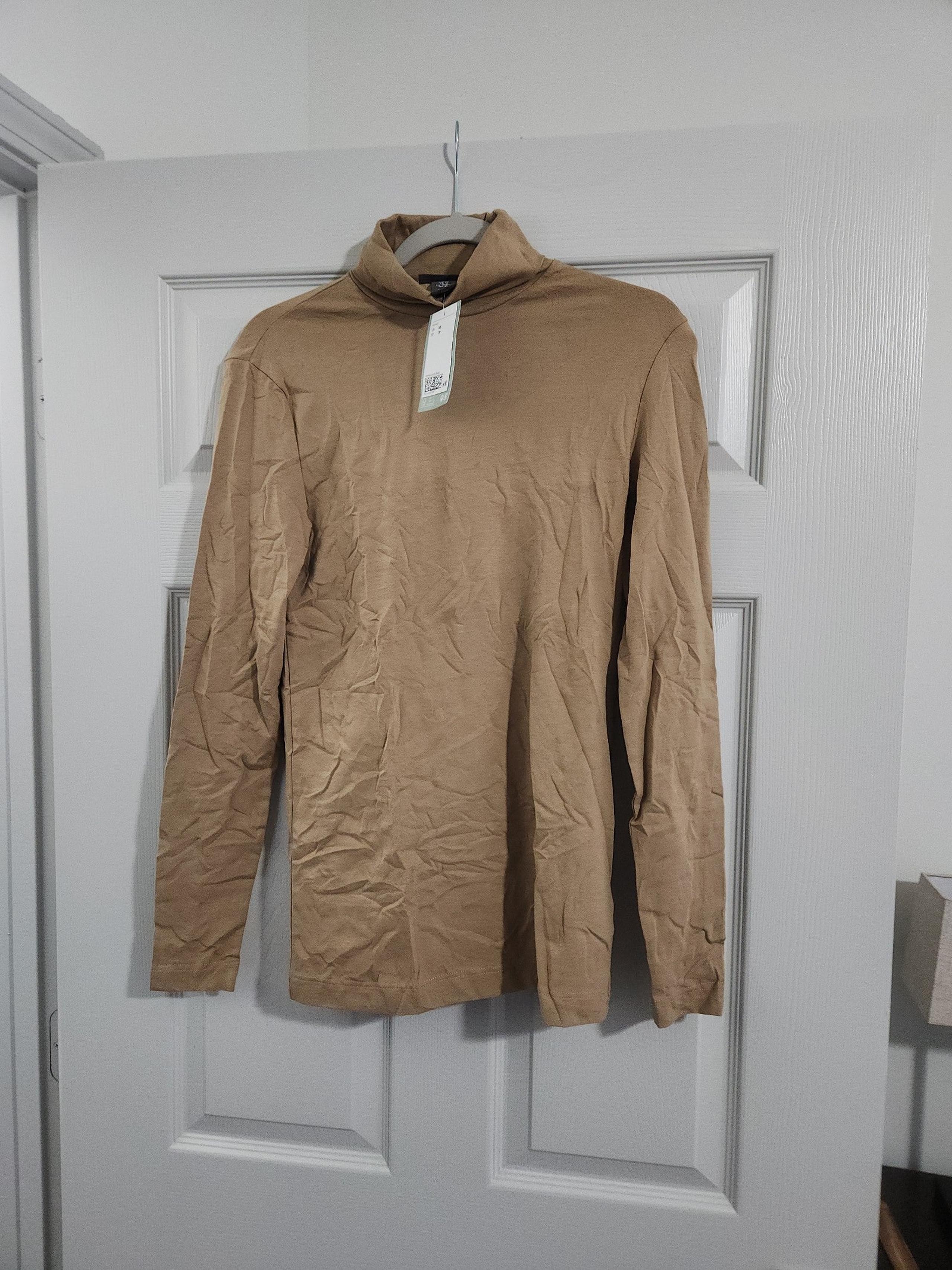 H&M Nude Turtleneck XS