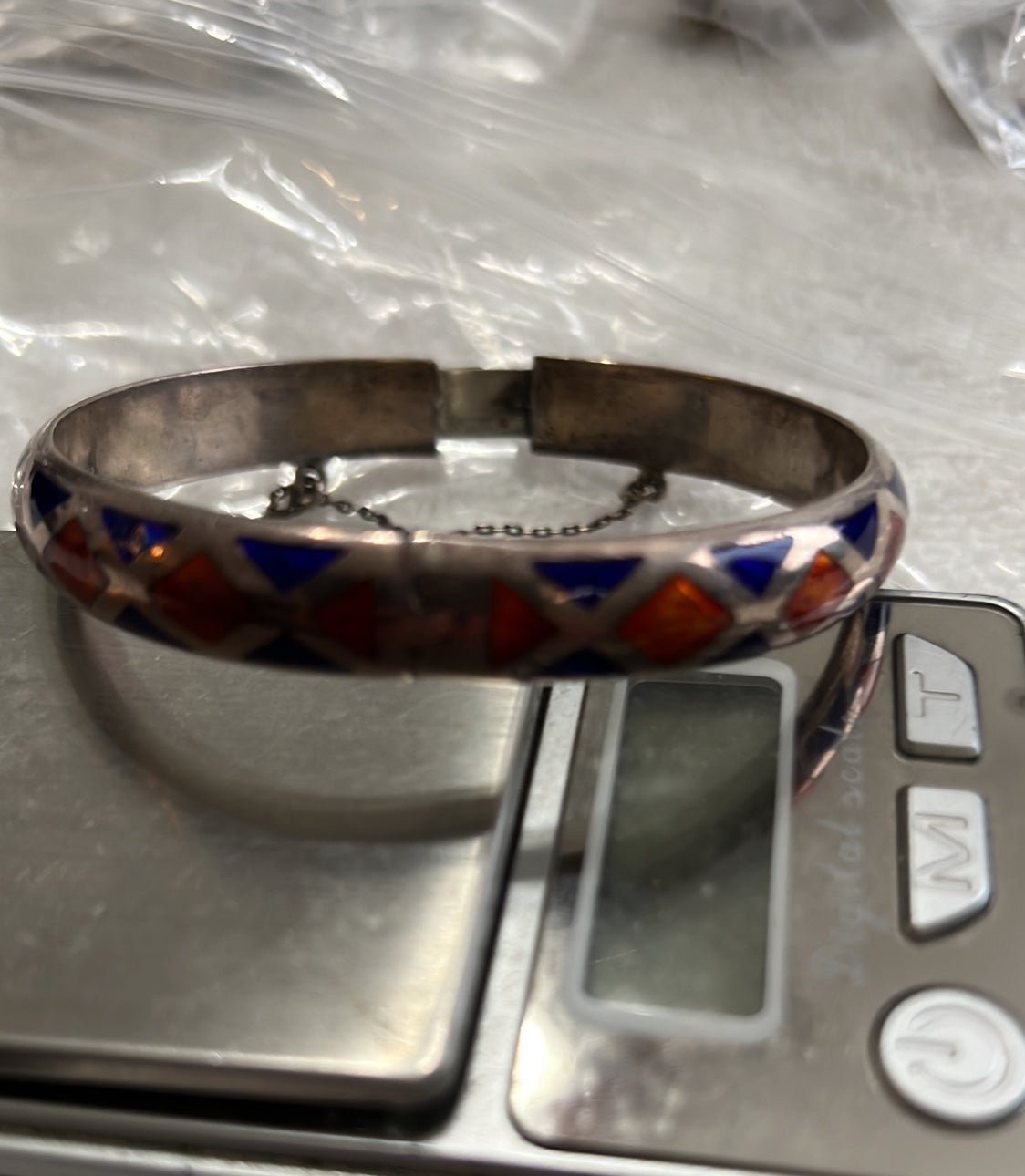Stunning sterling silver coral and lapis bracelet 2.5 inches acrosss