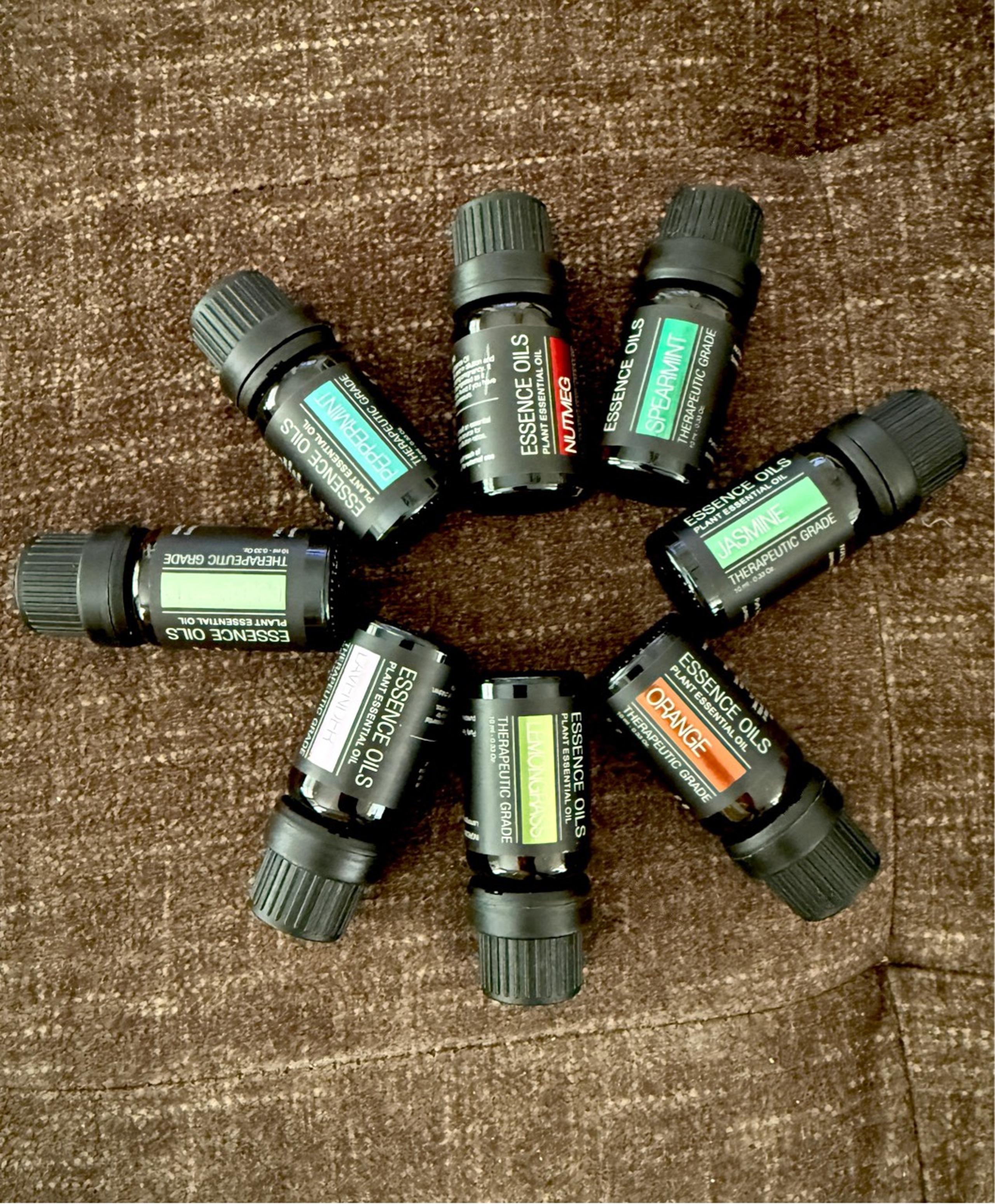 Essential Oils Set of 8 Lavender Nutmeg Peppermint Orange Spearmint Lemongrass
