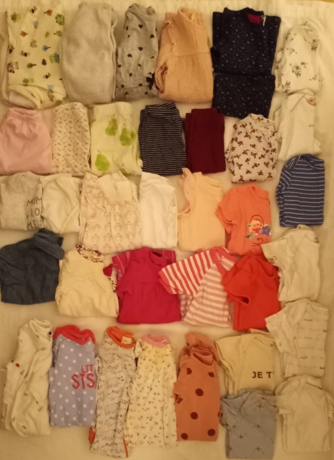 Girls bundle 36 piece SIZE 3-6 MONTHS FREE PACKAGE SIZE 3 DIAPERS!