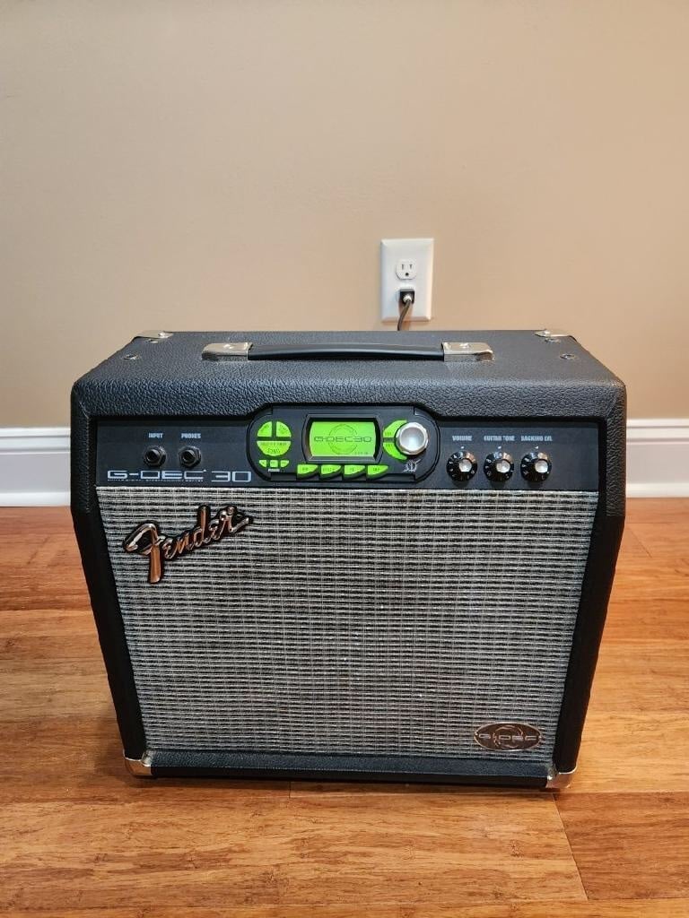 Fender G-DEC 30 Combo Amp. 30 Watt 10 Inch Speaker Electric Guitar Amplifier
