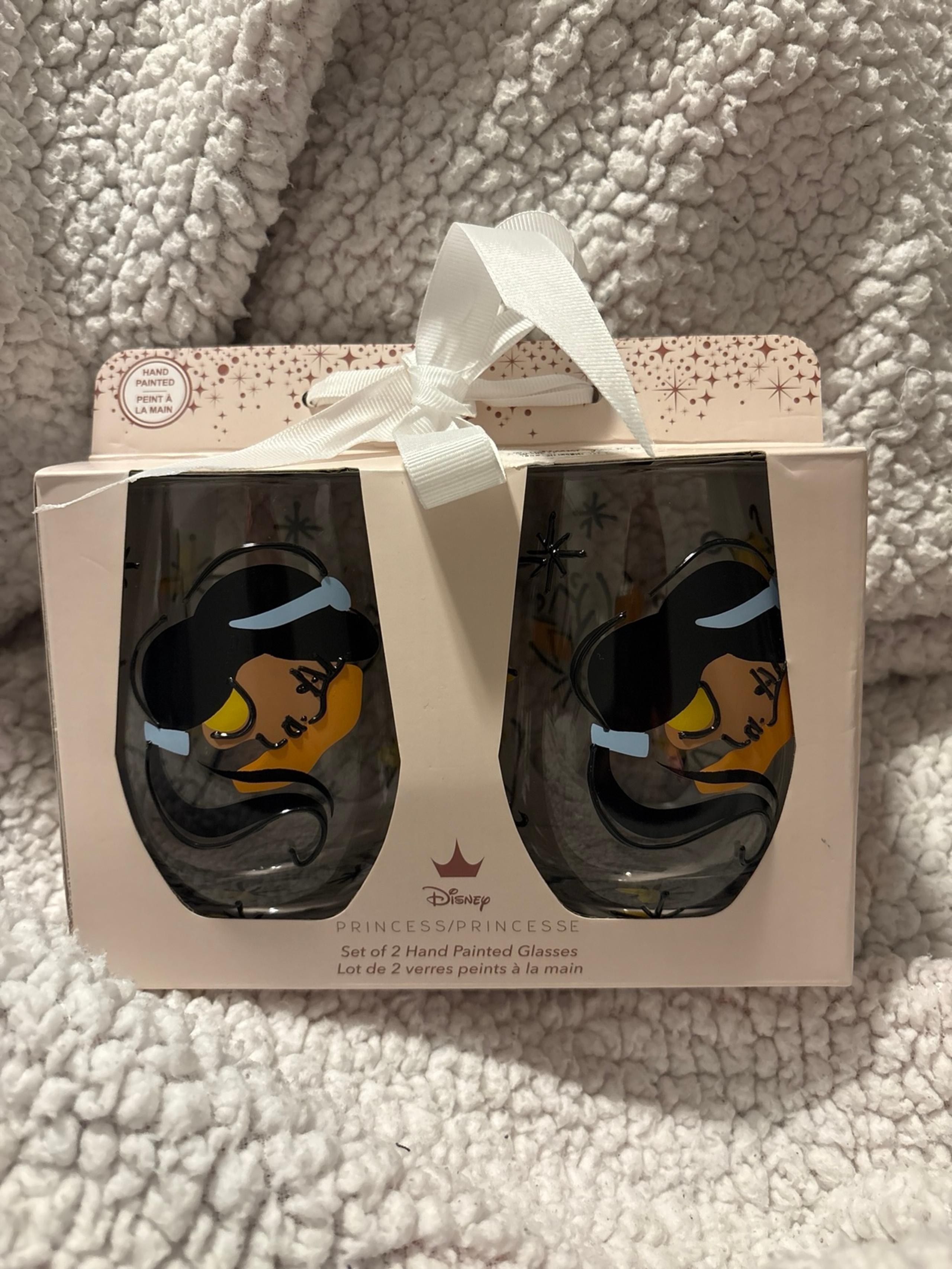 New In Box Set Of 2 Disney Princess Hand Painted Wine Glasses 18.43oz Jasmine