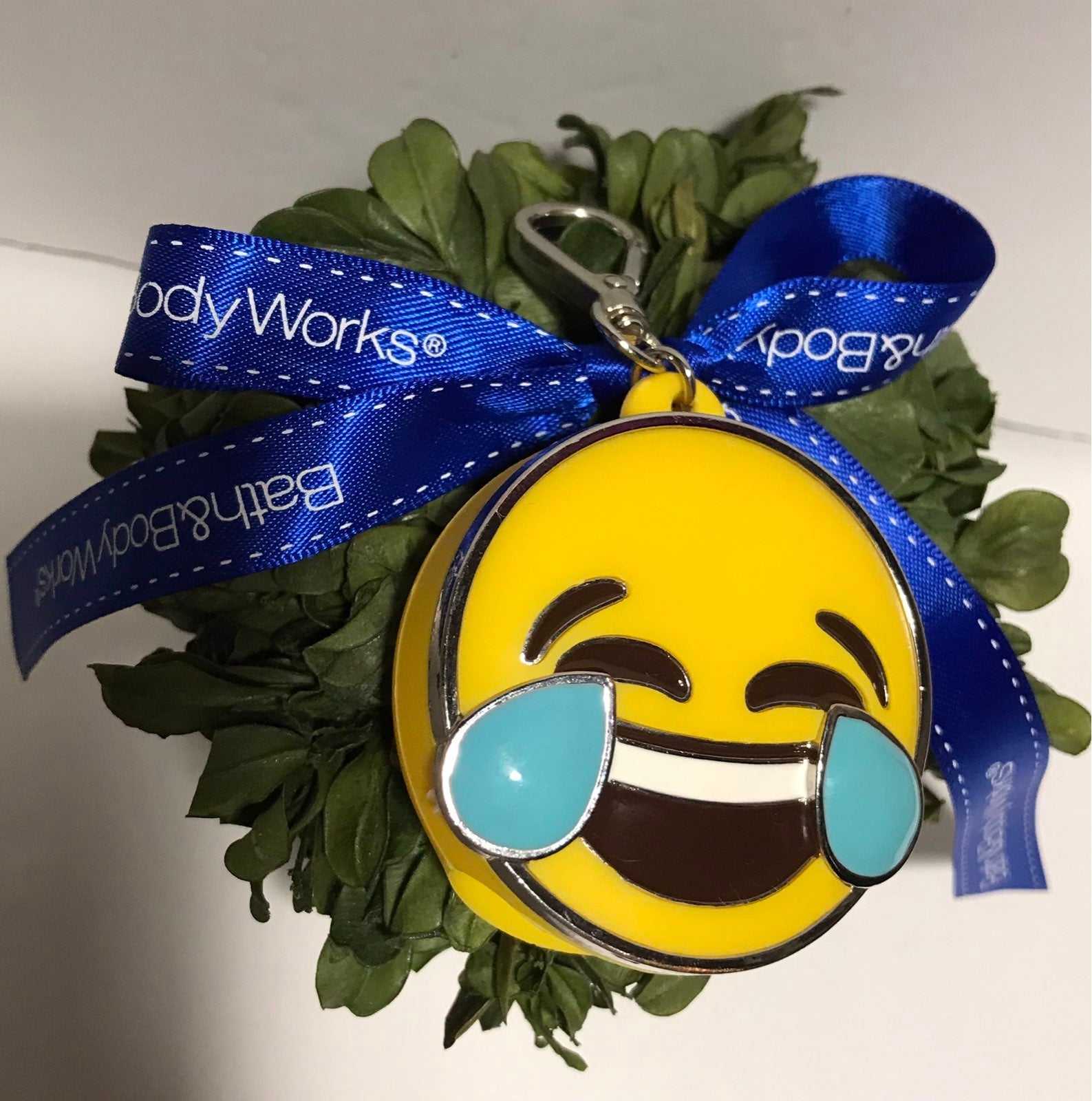 B&BWRareTeardropEmojiPocketbacSaniHolder