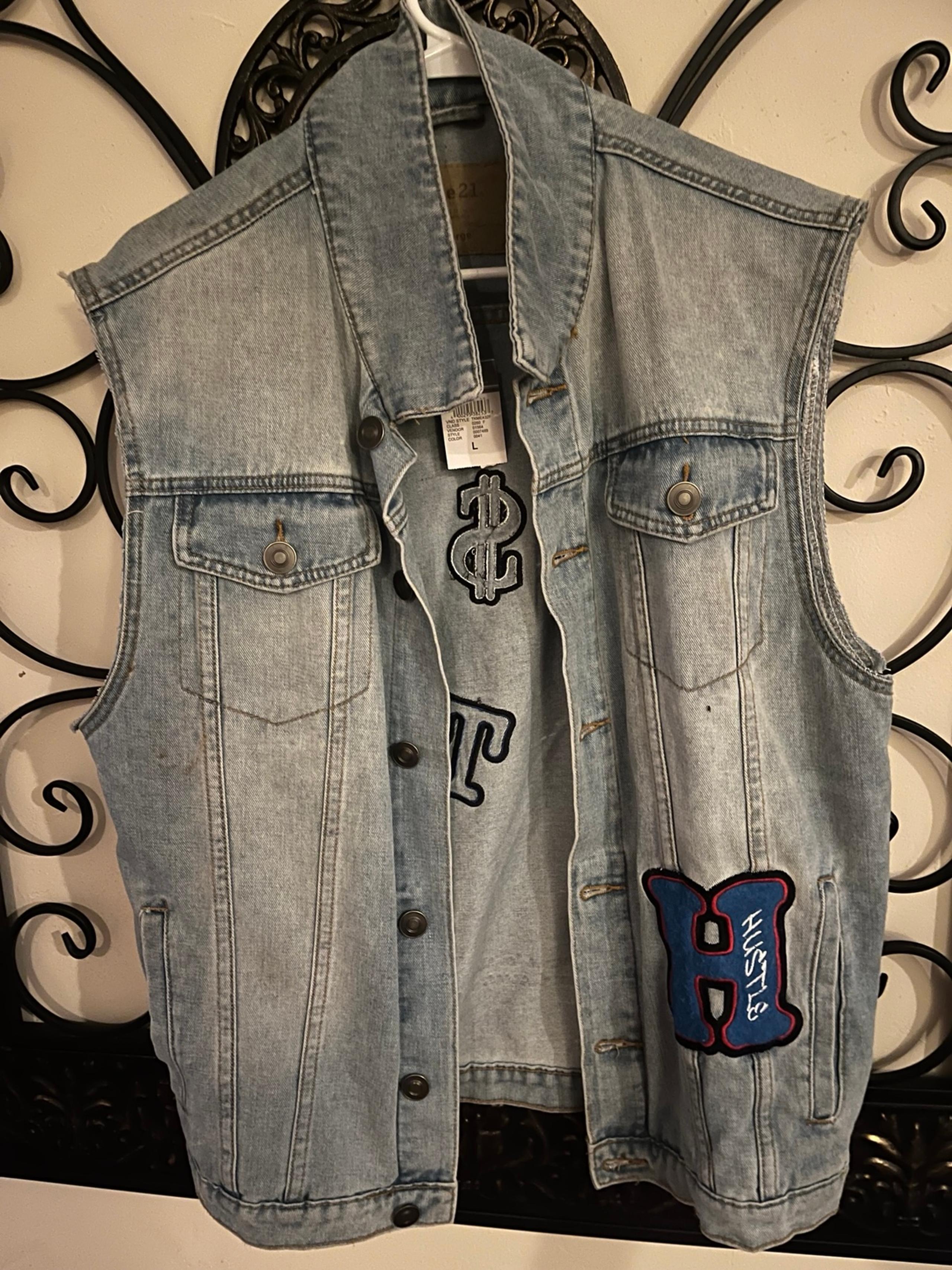 Size large men’s vest