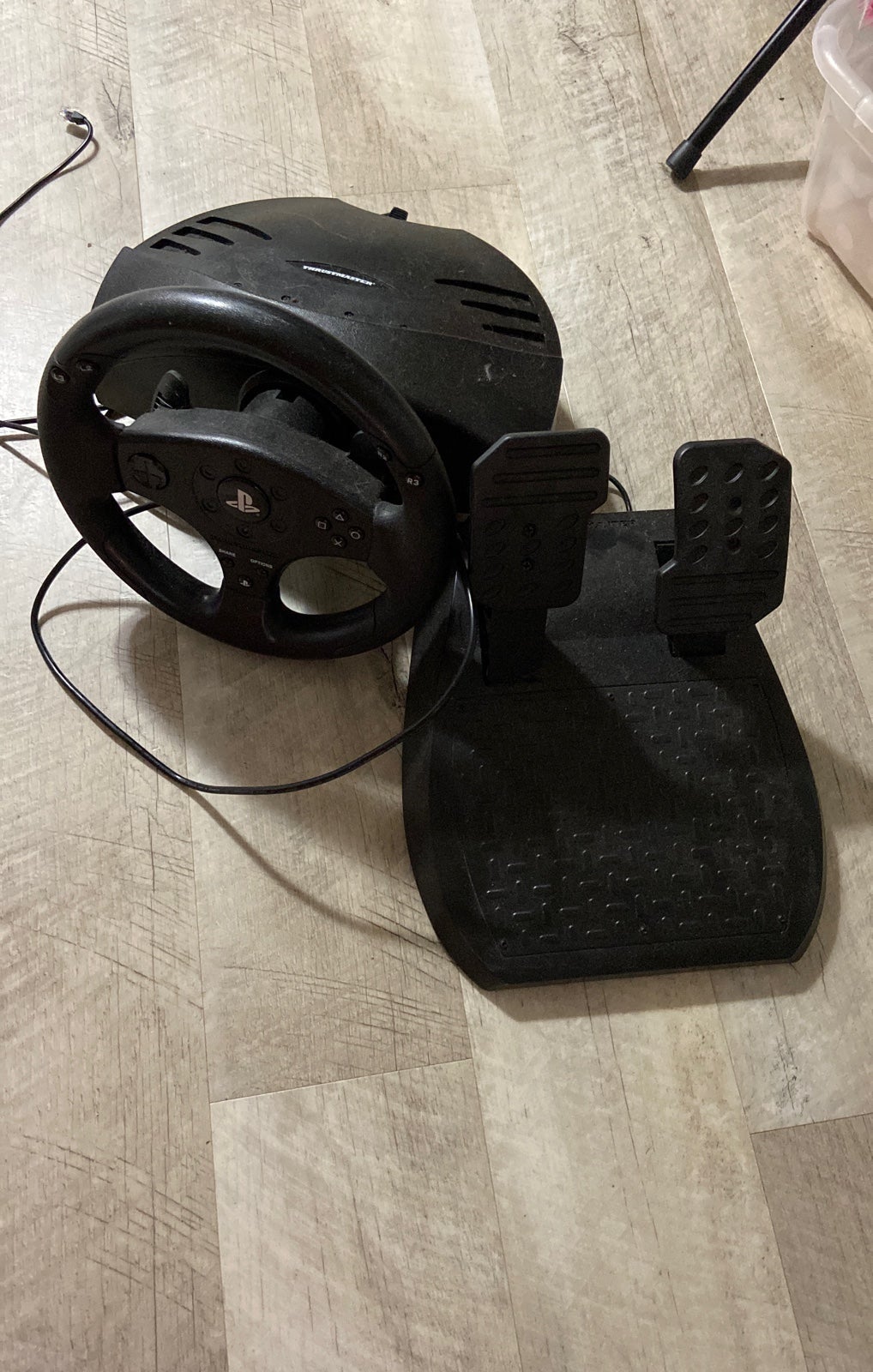 Thrustmaster PS4