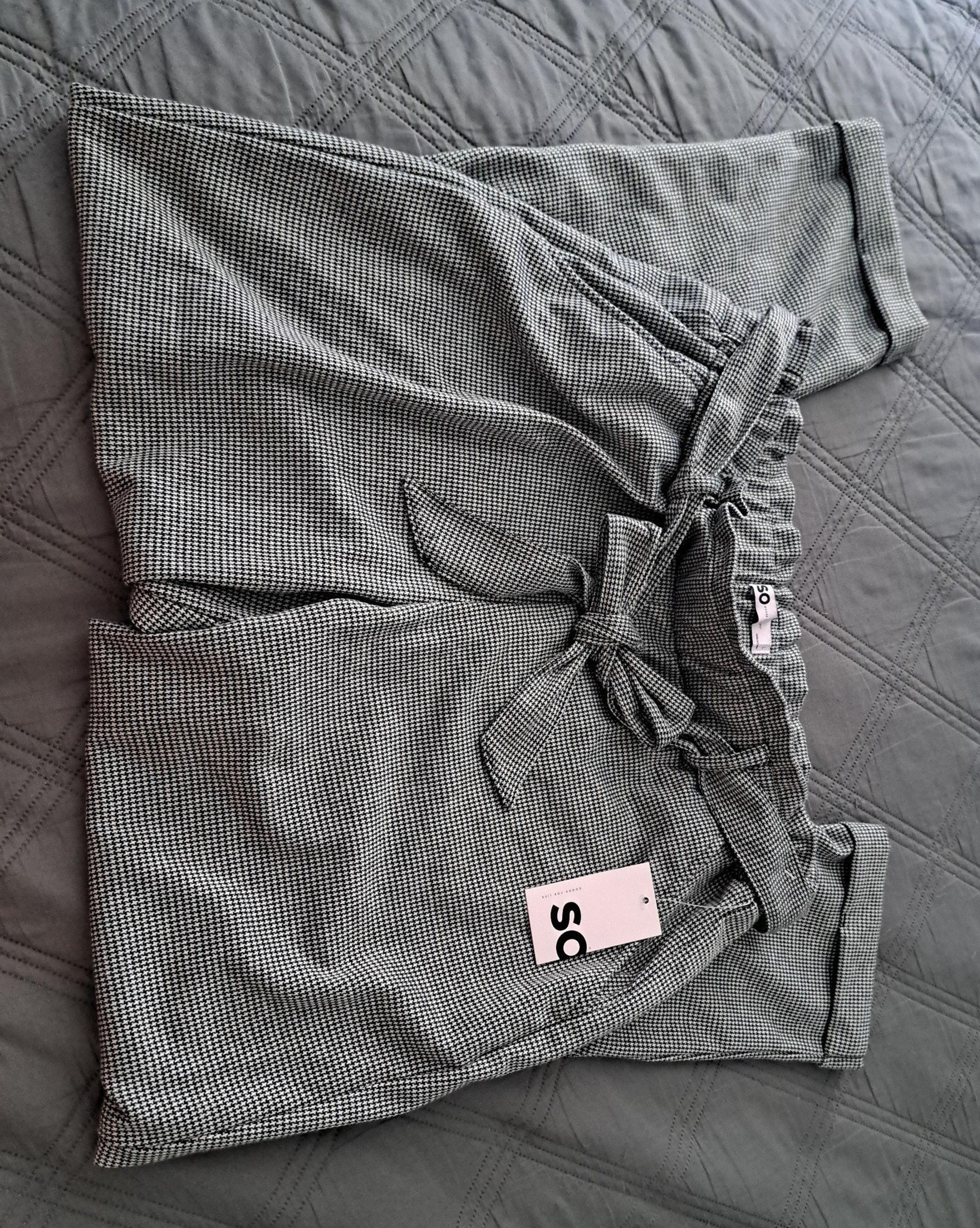 Dressed pants