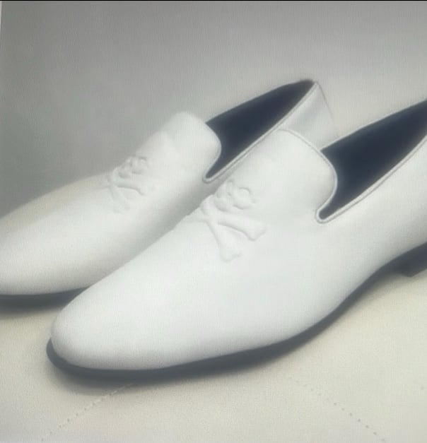 NWT Mens Section X White leather skull crossbones loafer. Size 11.5. MSRP 110