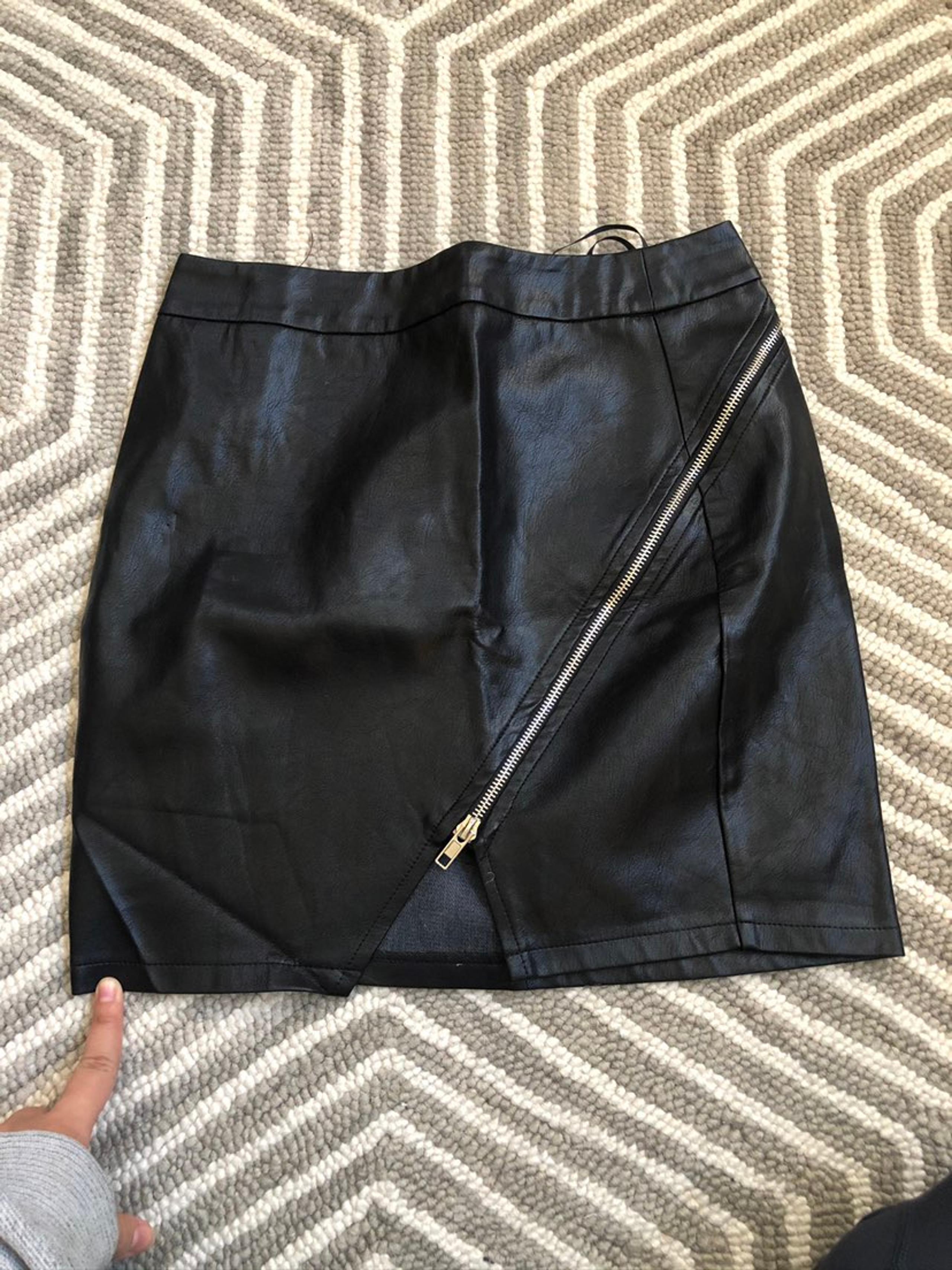 Small lf leather skirt