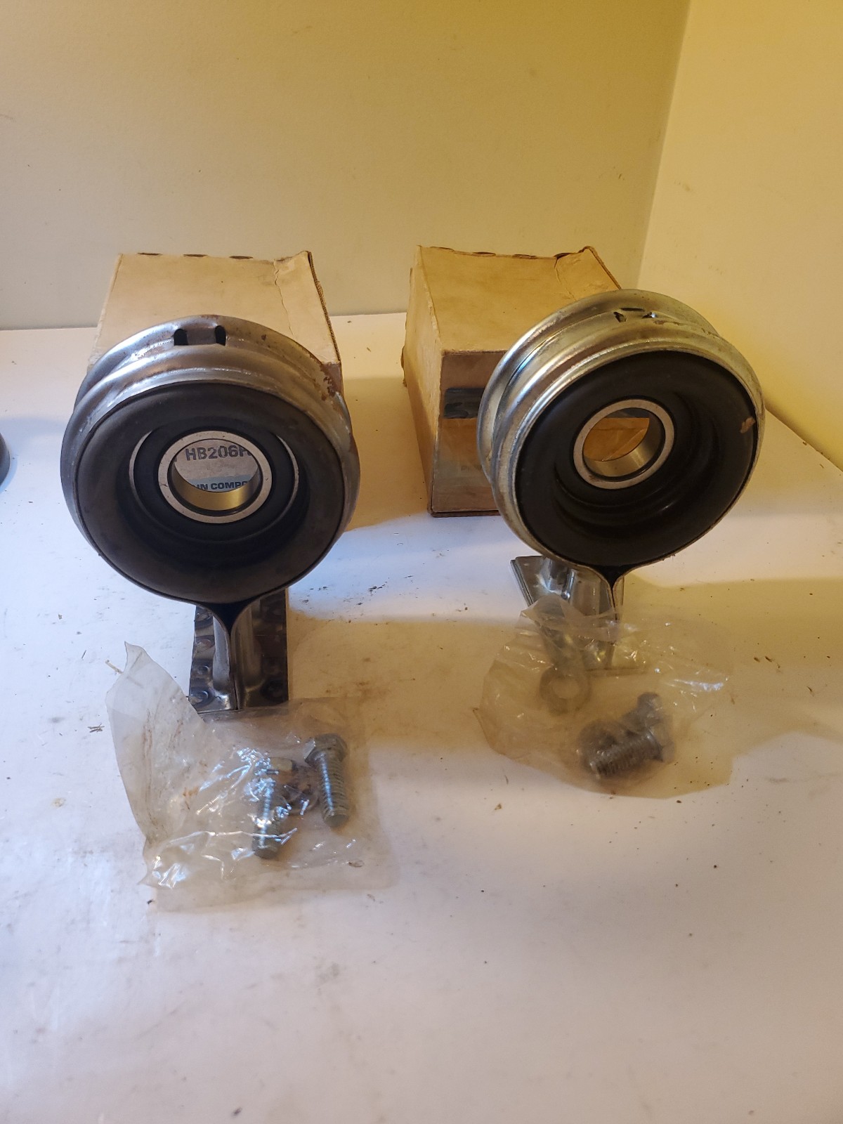 2 HB206FF CHEVY CAR CHEVY GMC PICKUP TRUCK DRIVESHAFT HANGER SUPPORT BEARINGS