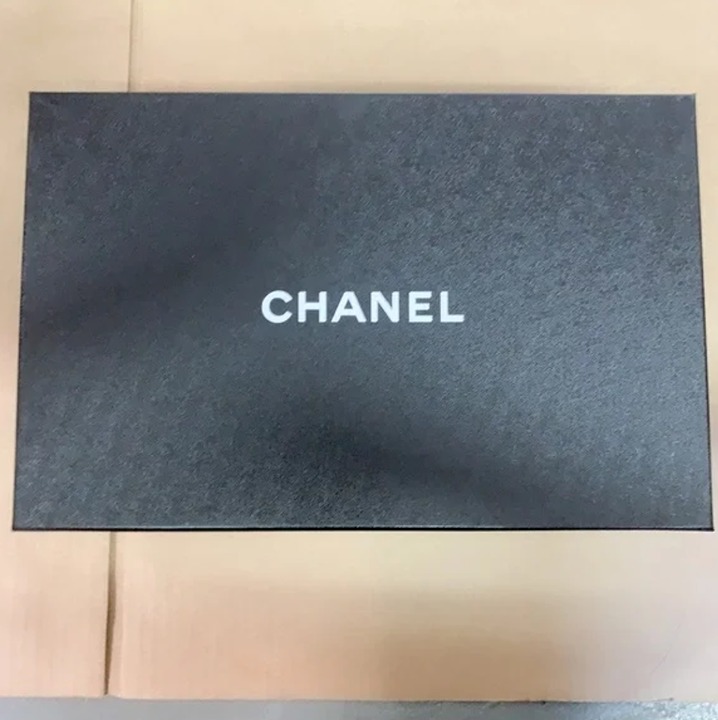 Chanel empty box