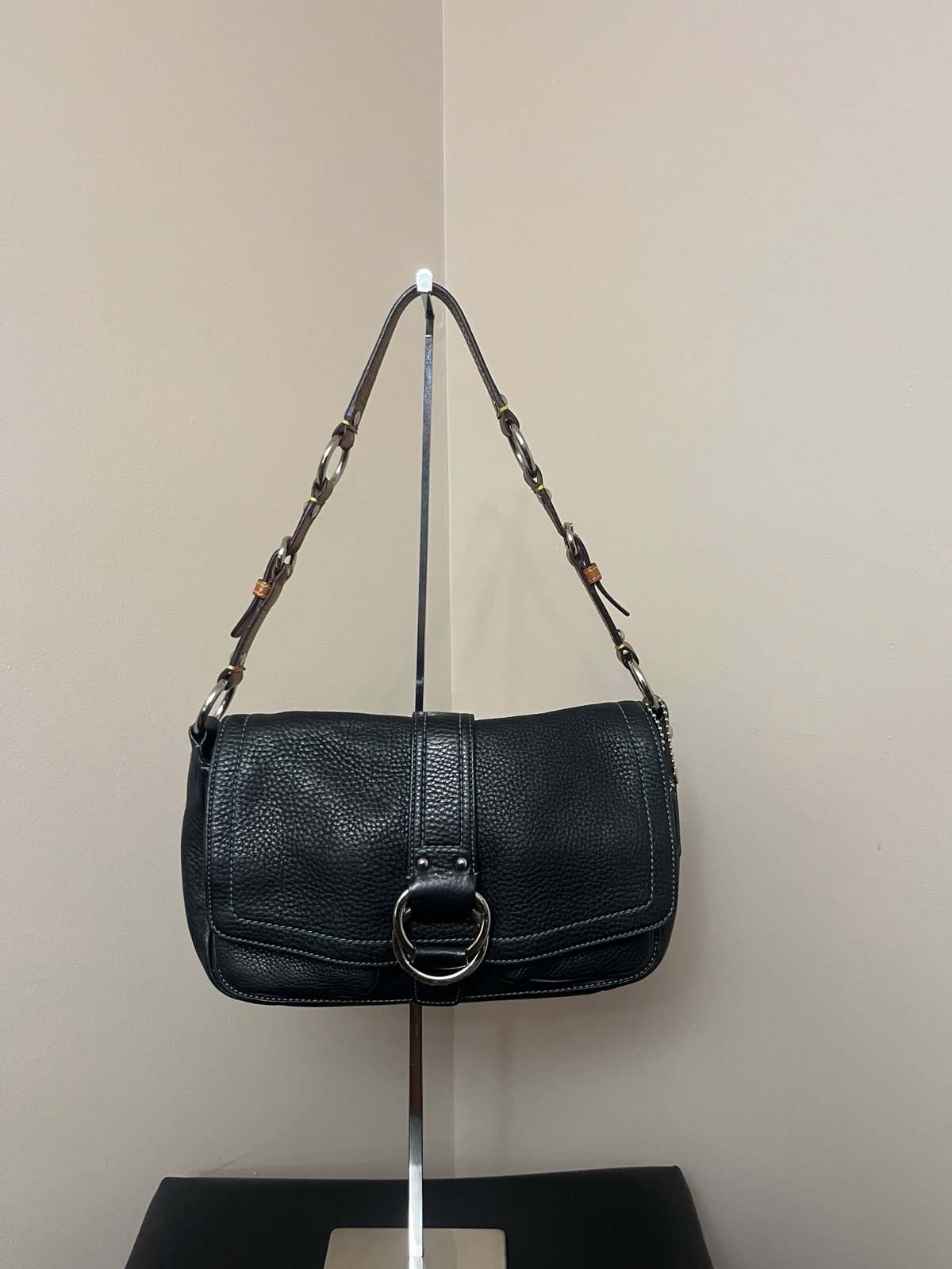 Vintage Coach Chelsea Flap pebble leather shoulder bag D063-8A41