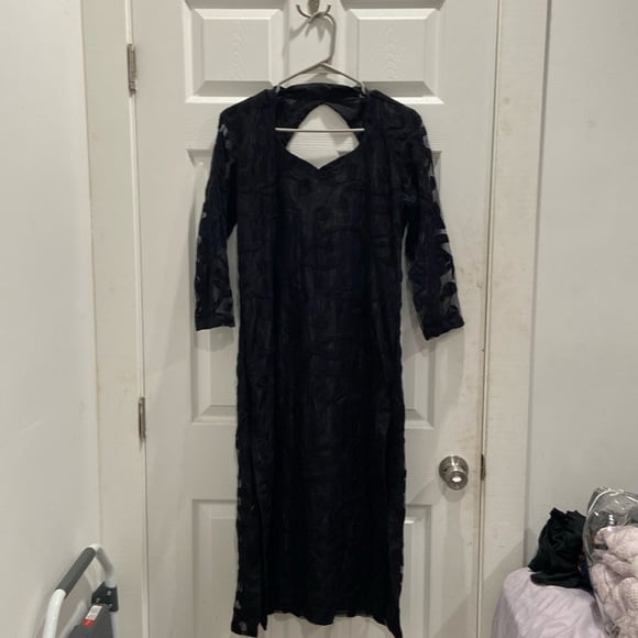 Handmade Silk Kurta with a drop shape on the back