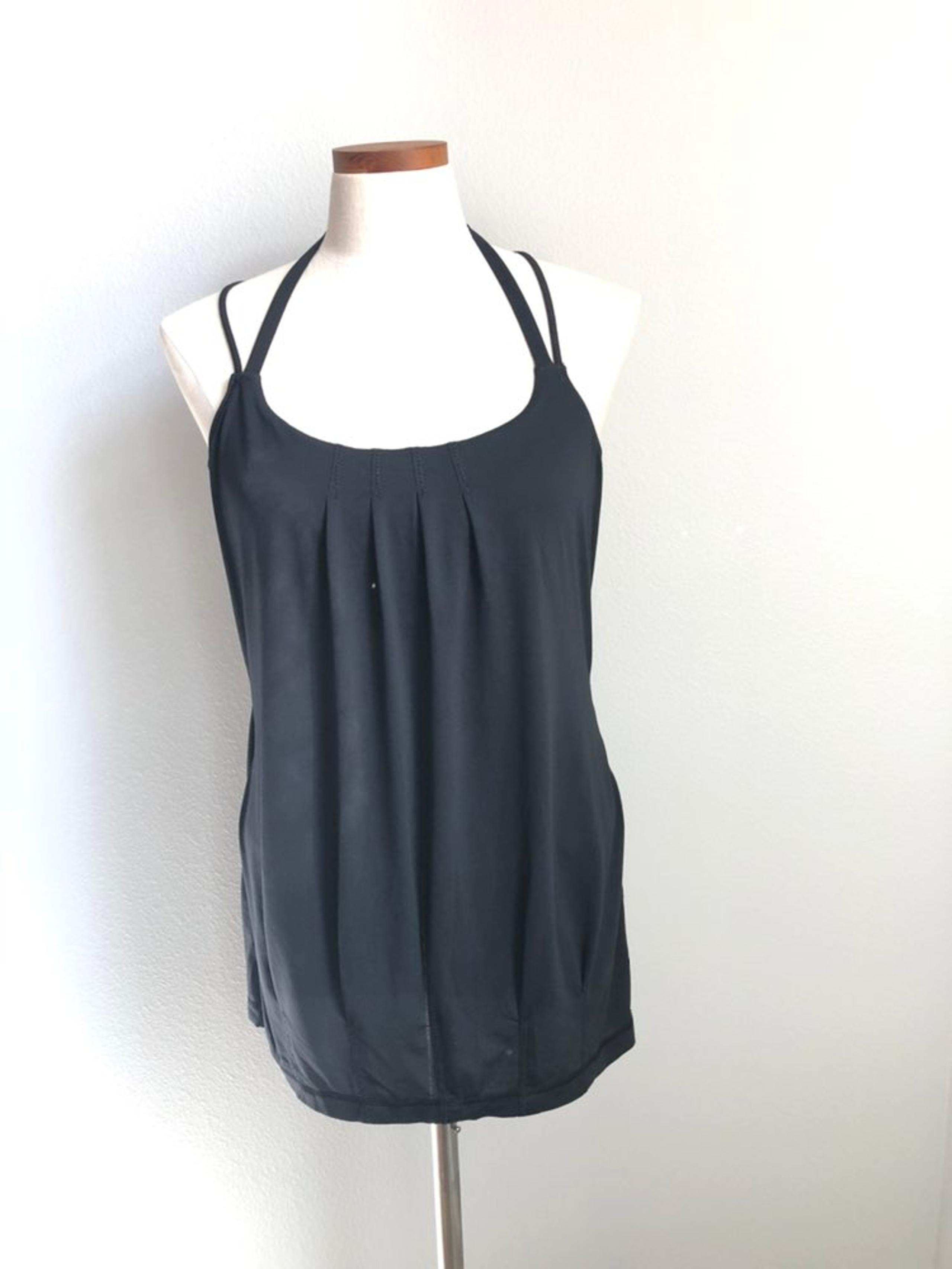 Lululemon workout top
