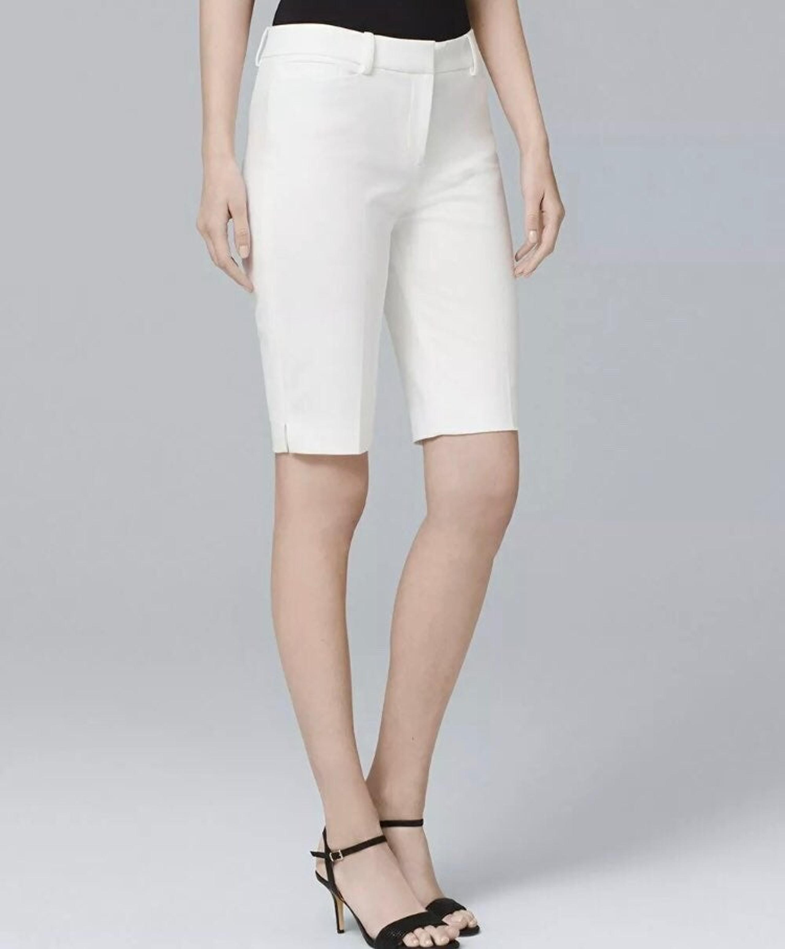 NWT  Shorts size 16 white Bermuda