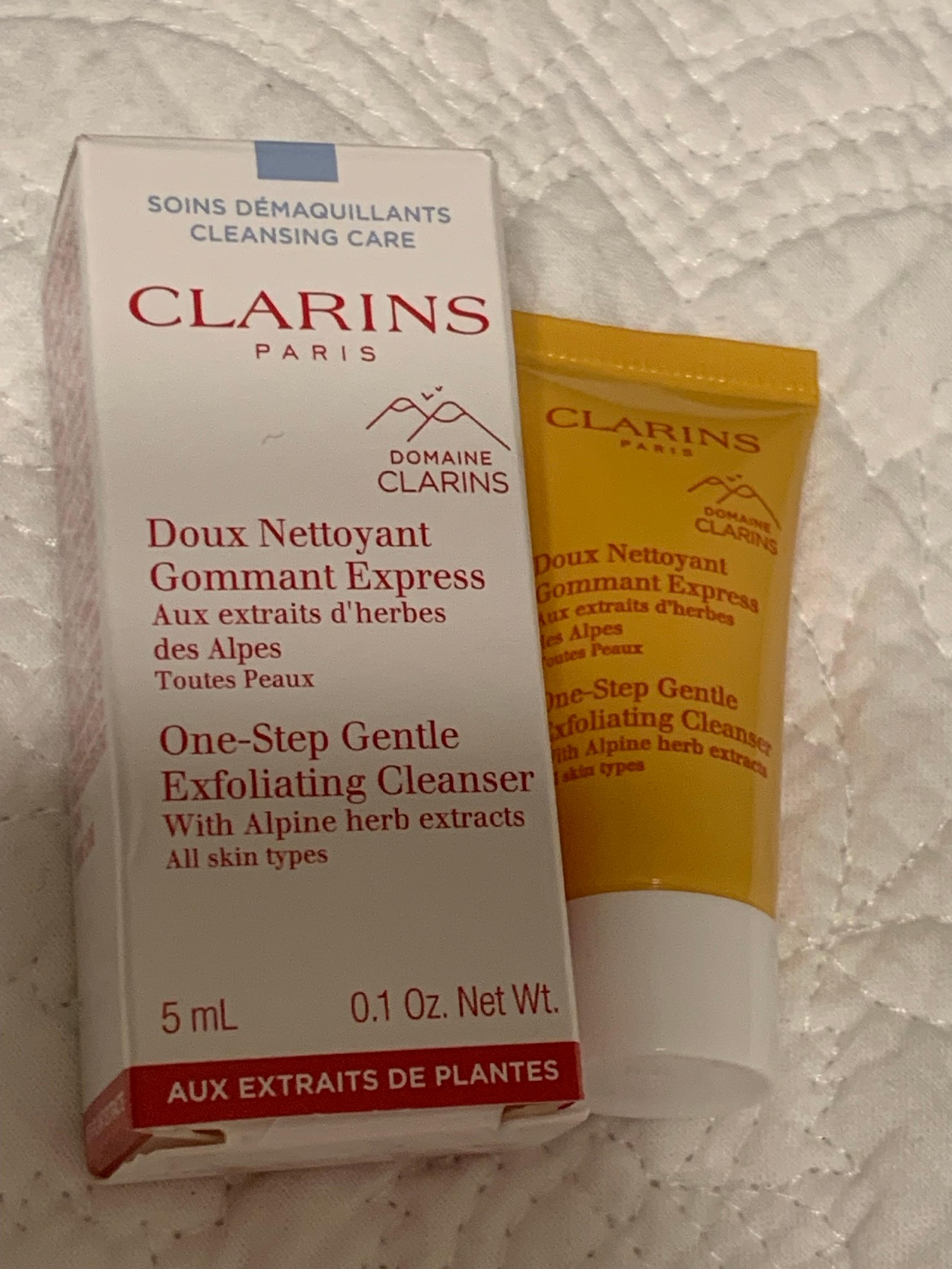 Clarins One Step Exfoliating Cleanser deluxe sample size