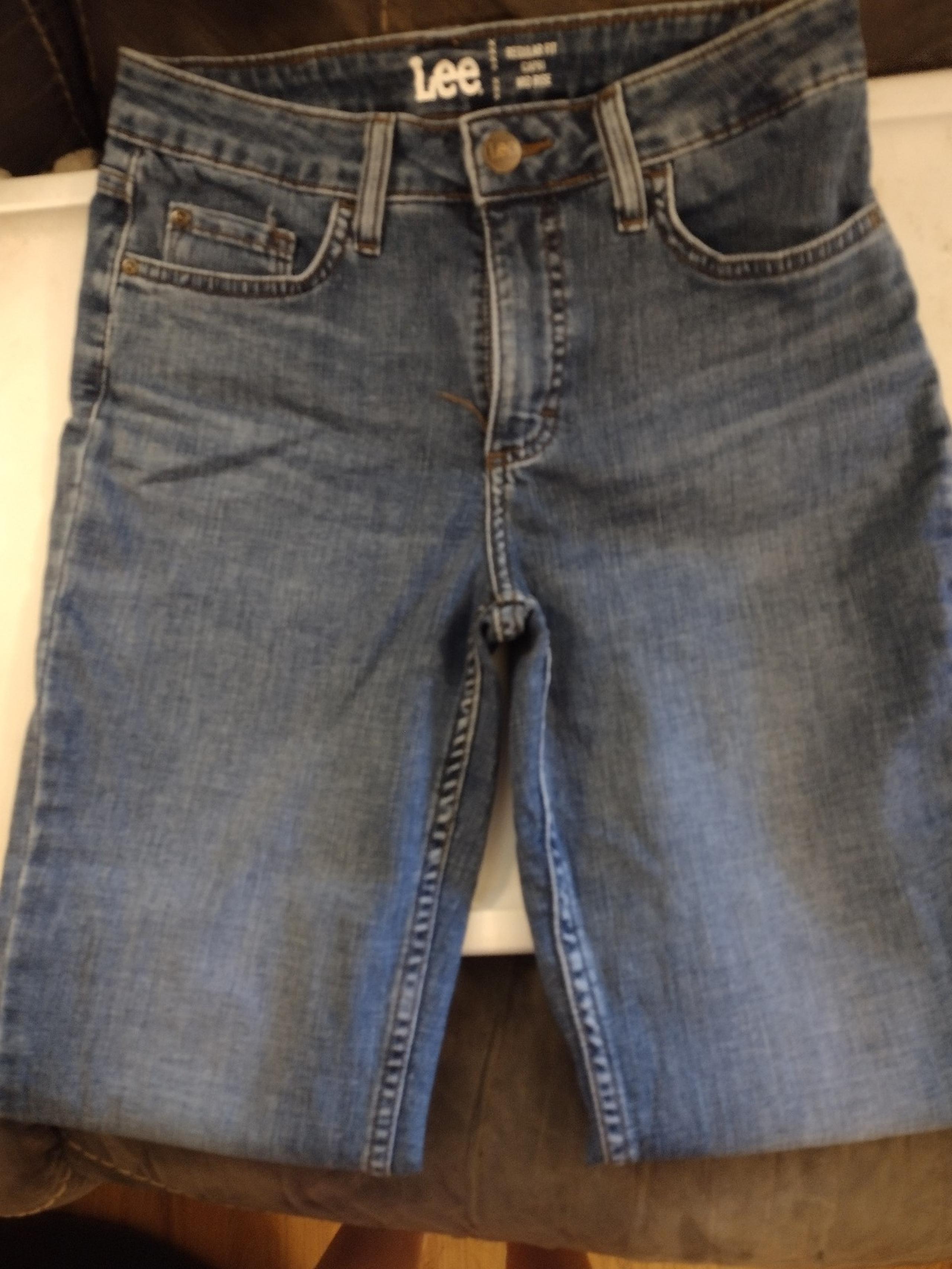Lee's denim Capri pants size 6 M