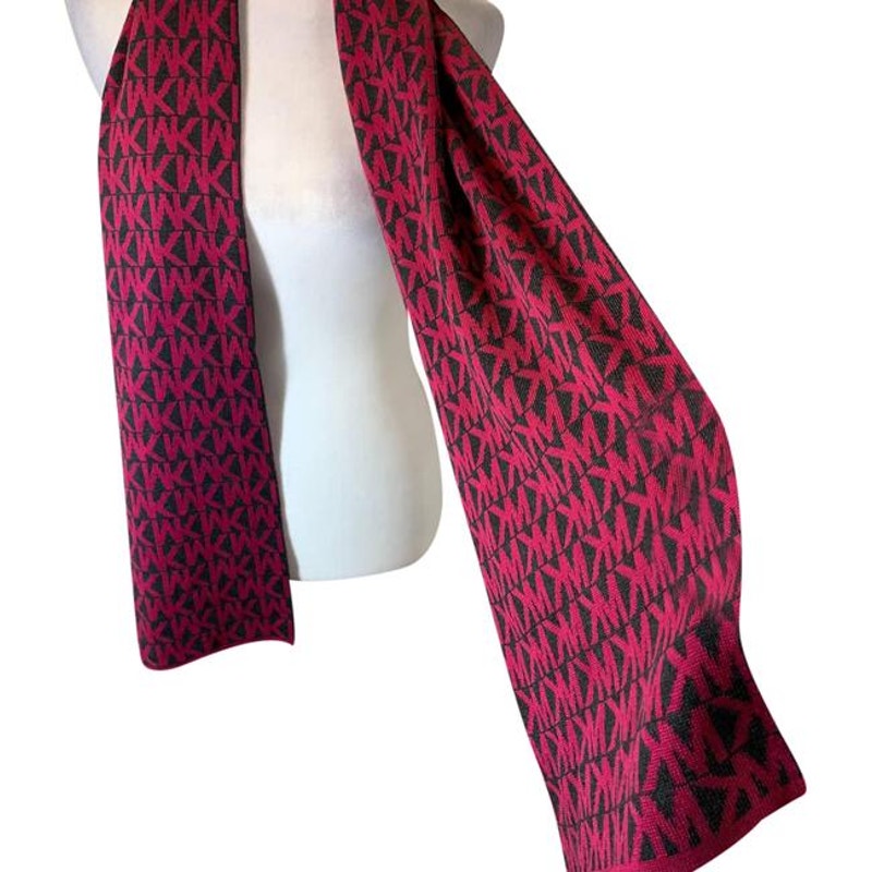 Michael Kors Women’s Pink Scarf