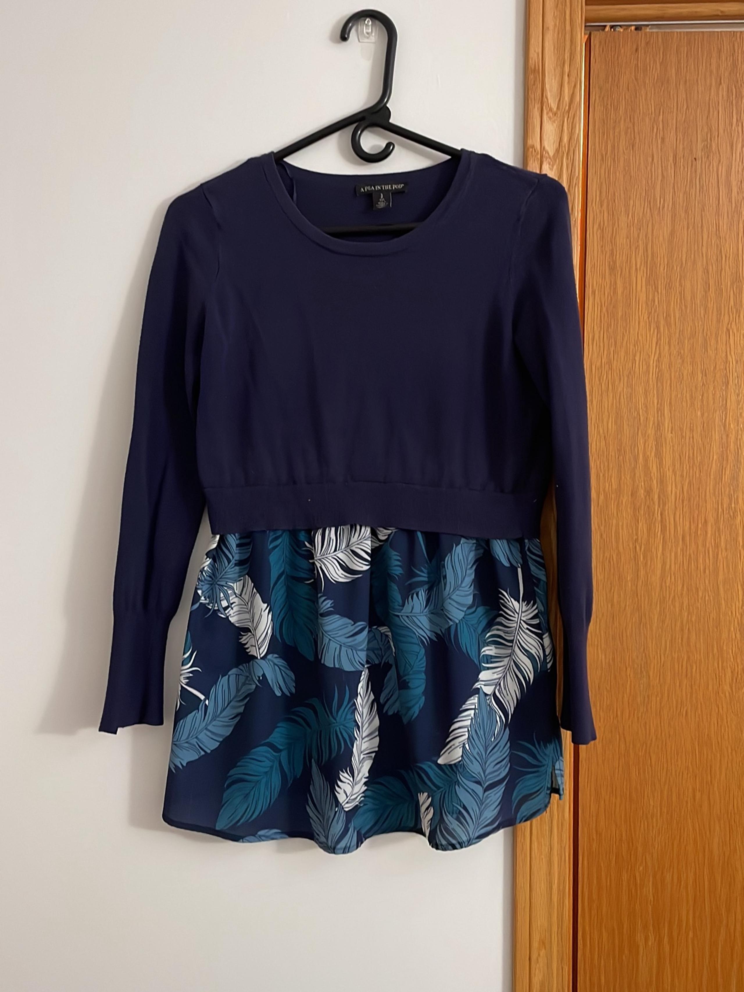 A pea in the pod sweater size s - navy