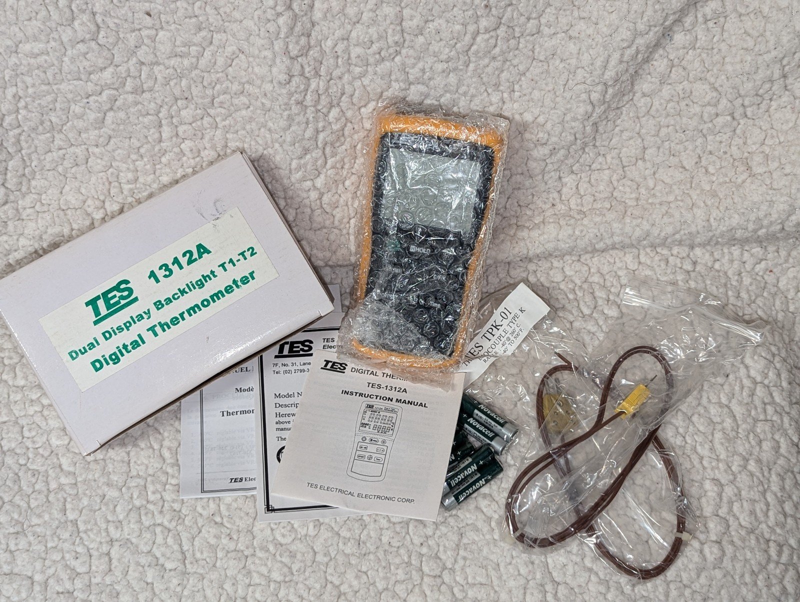 Never used TES 1312A Dual Display Backlit T1-T2 Digital Thermometer.