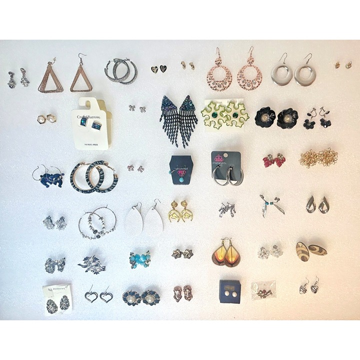 Lot of 43 Costume & Fashion Earrings – Vintage to Modern – Pierced & Clip – 14.9
