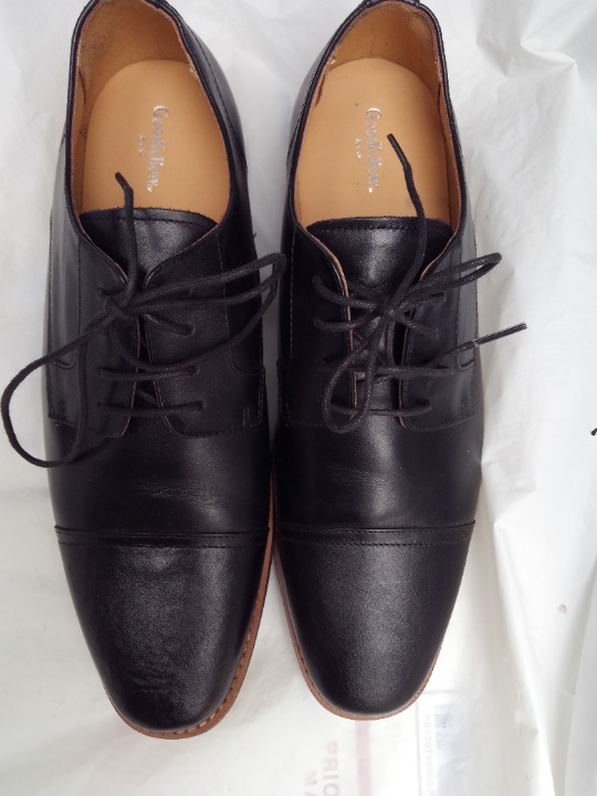 Dress shoes