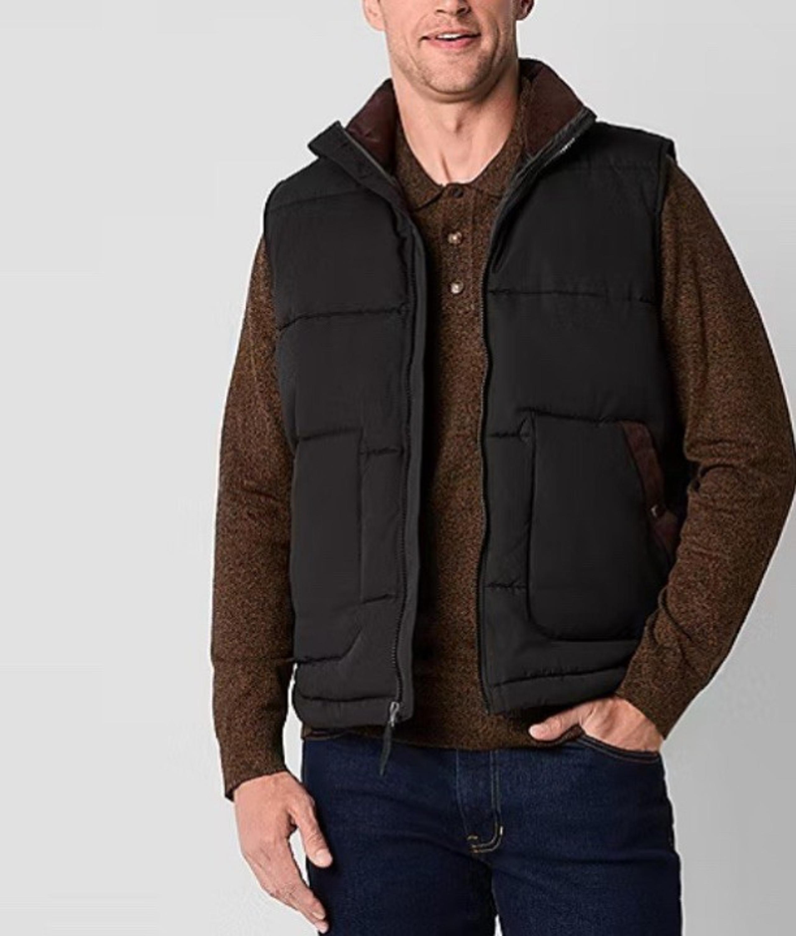 St John's Bay 4XLT Men's Quilted Cargo Full Zip Puffer Vest Signature Black. New