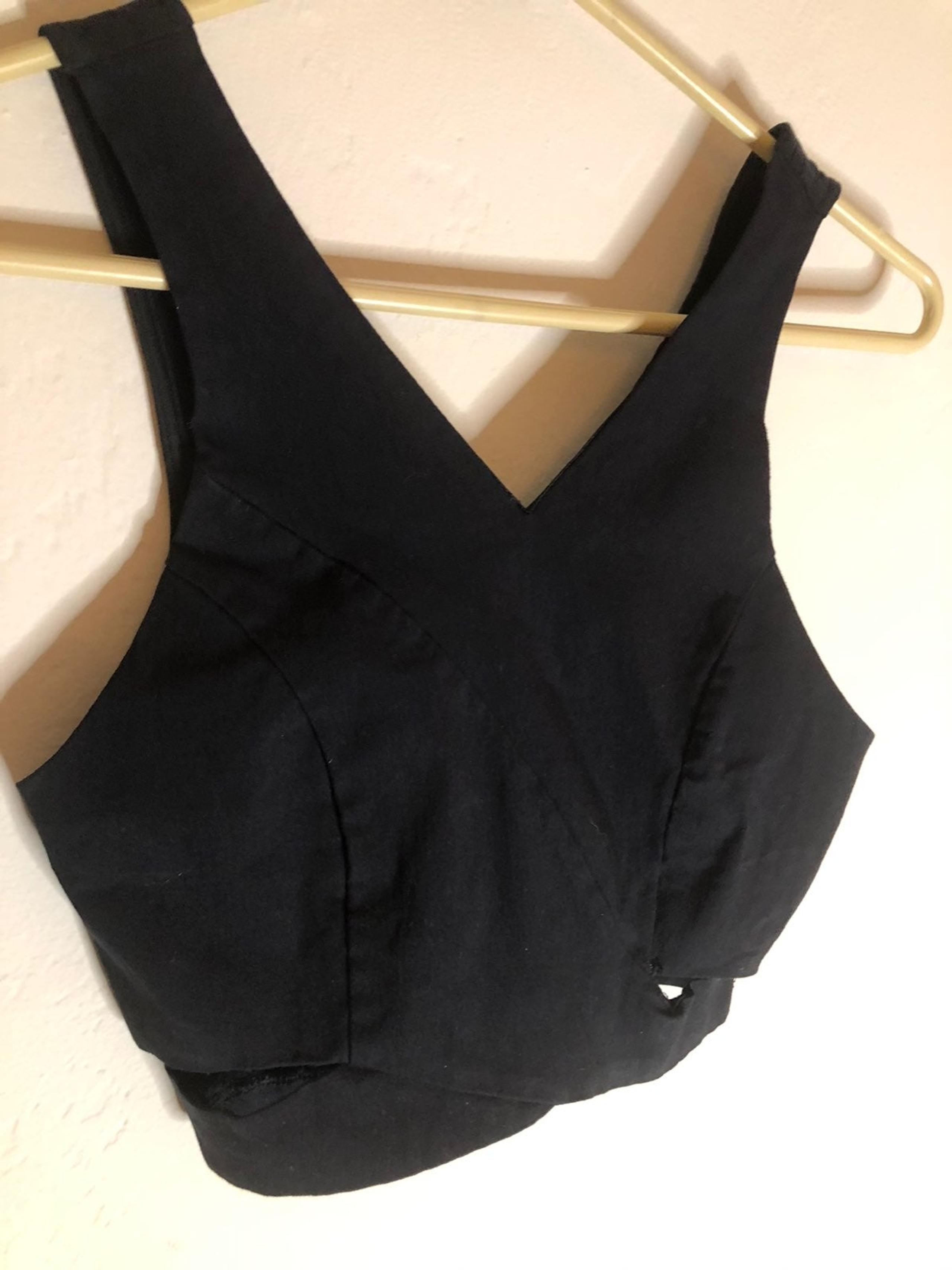 Sexy cut out crop top