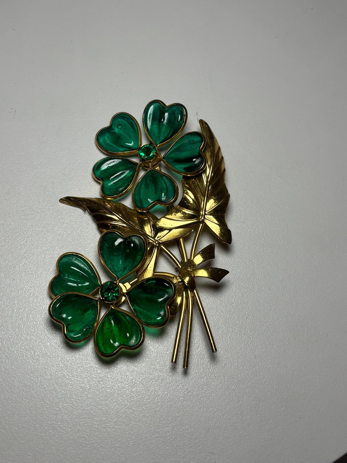 Vintage Flower Green Gripoix Gold Toned Brooch