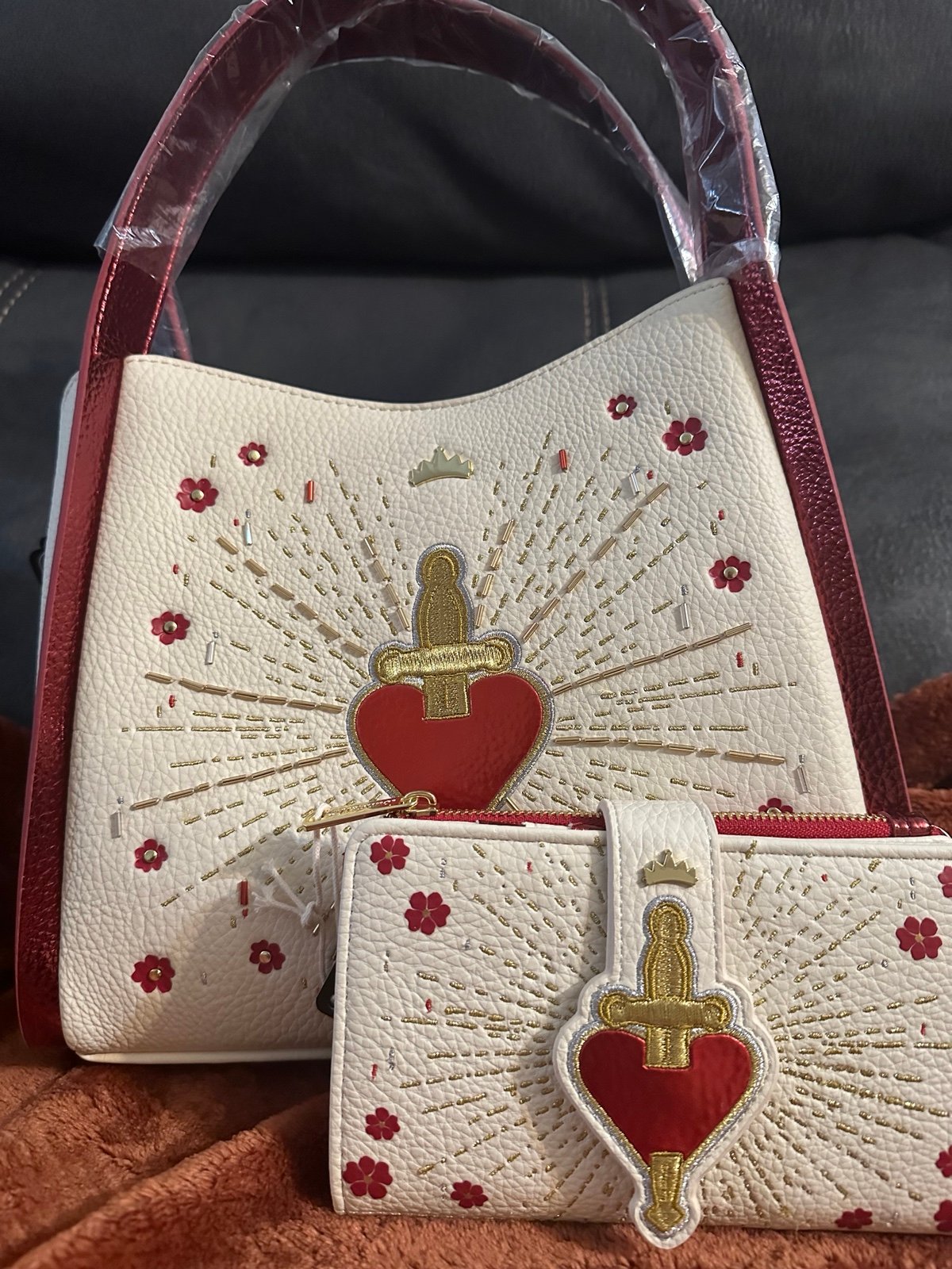 Loungefly Disney Snow White and the Seven Dwarfs Evil Queen Heart Handbag/Wallet