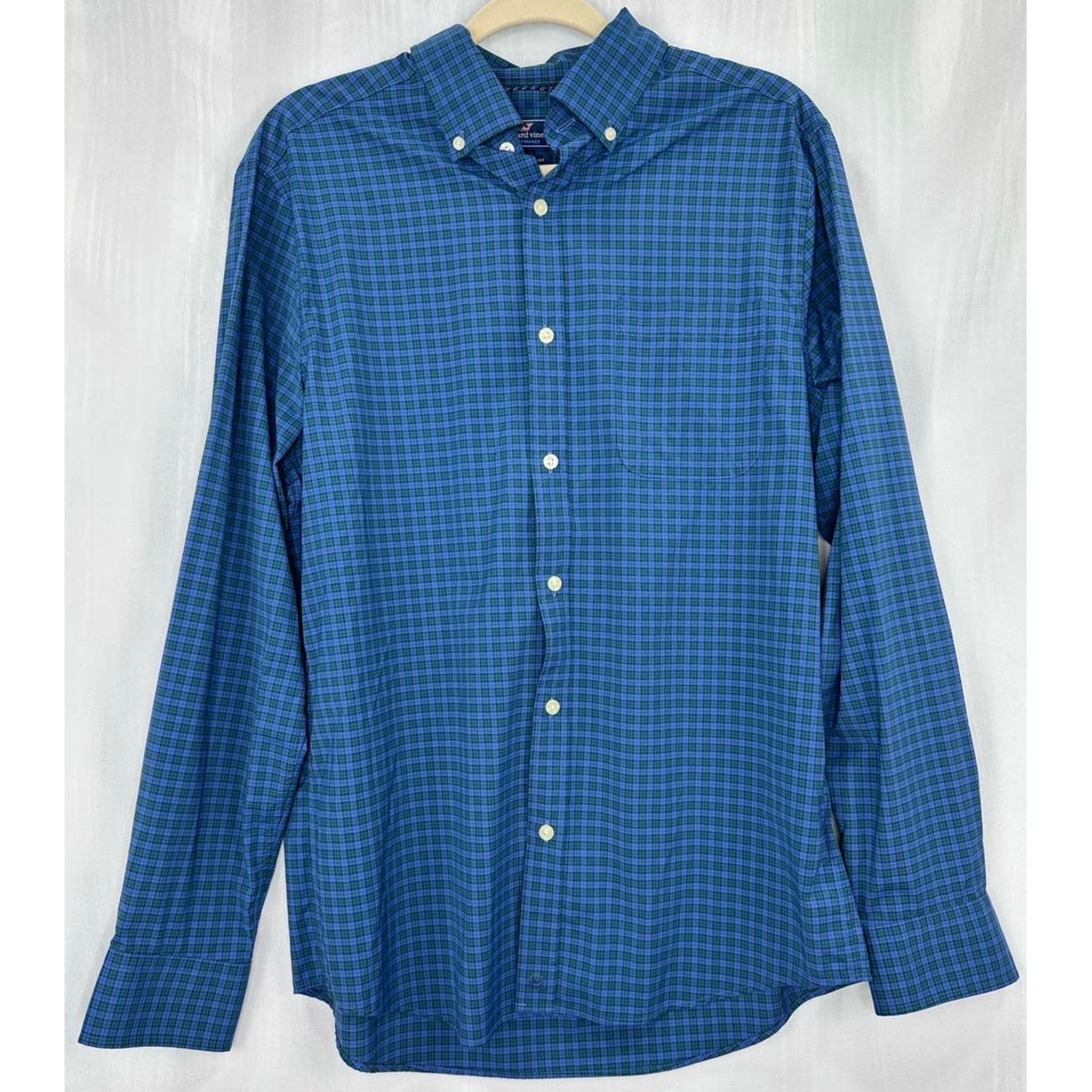 vineyard vines Classic Fit Plaid On-The-Go Shirt Blue Performance Nylon Medium