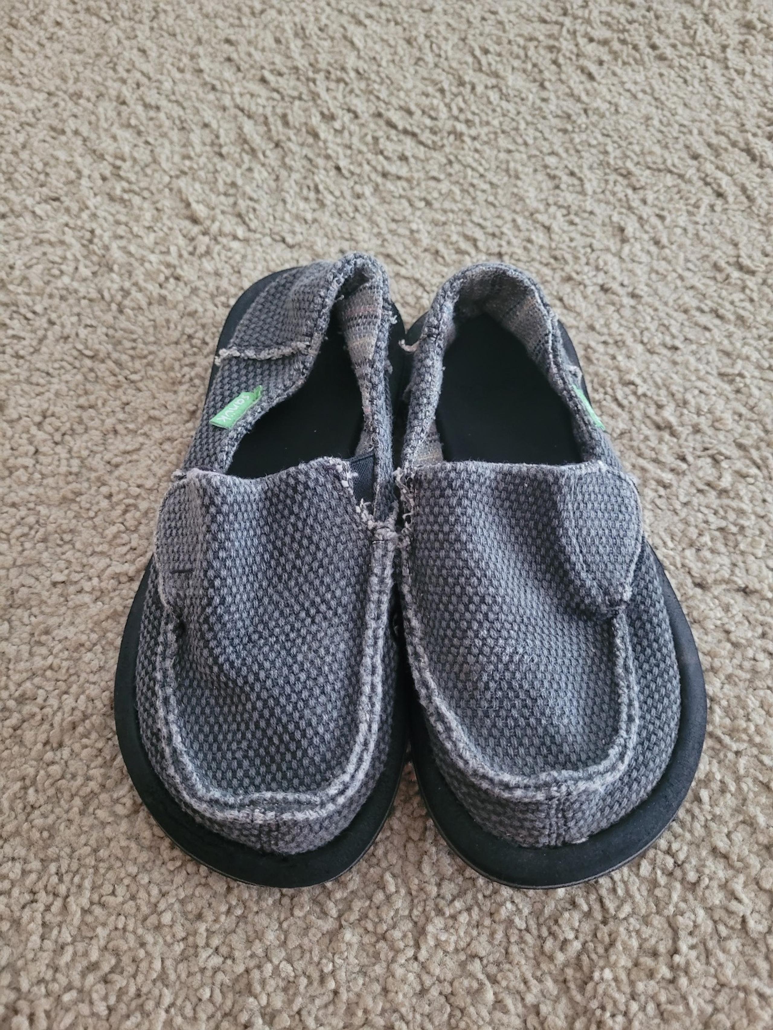 Unisex Kid's size 12 Sanuk Shoes