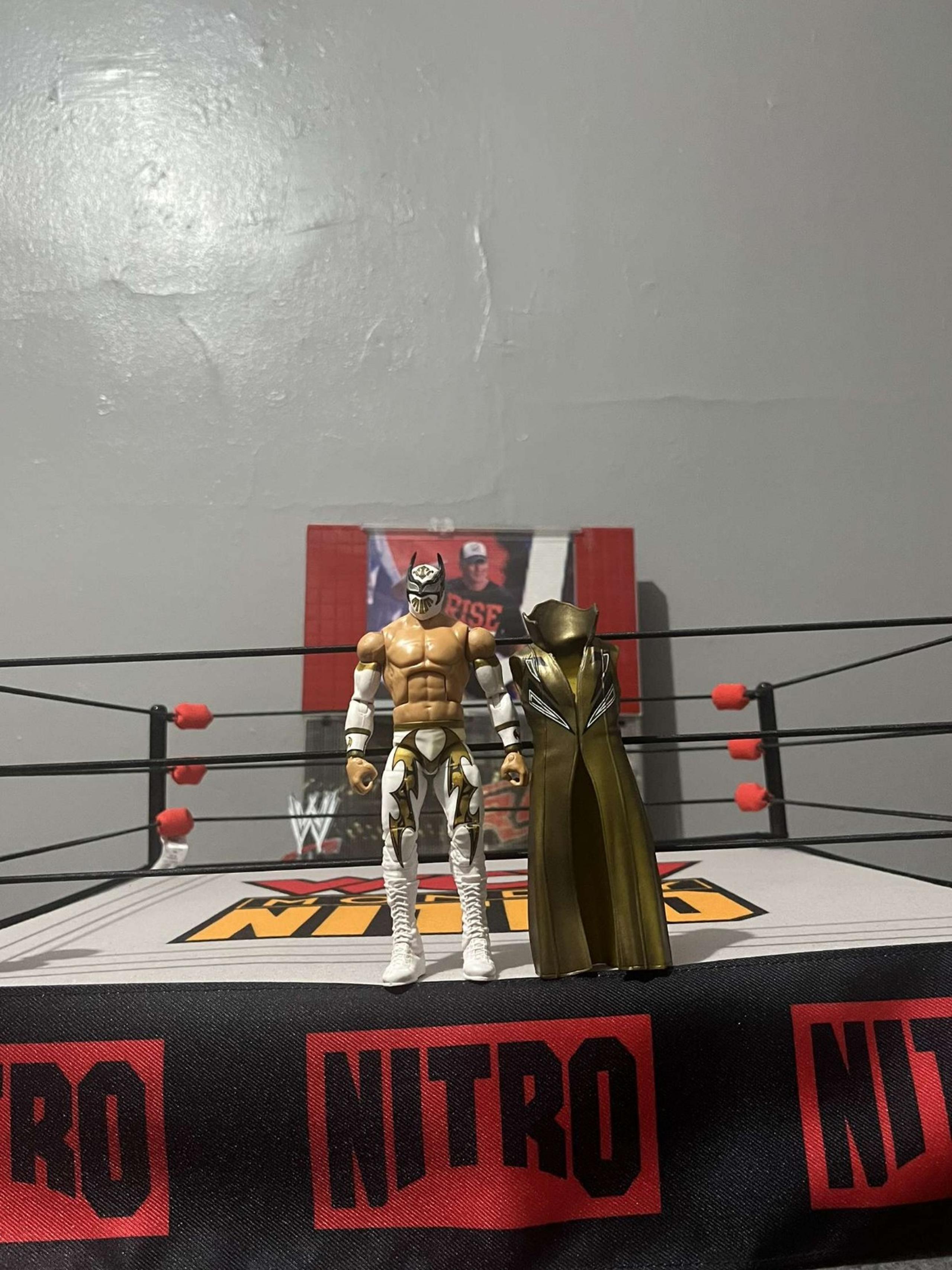Sin Cara Elite Figure