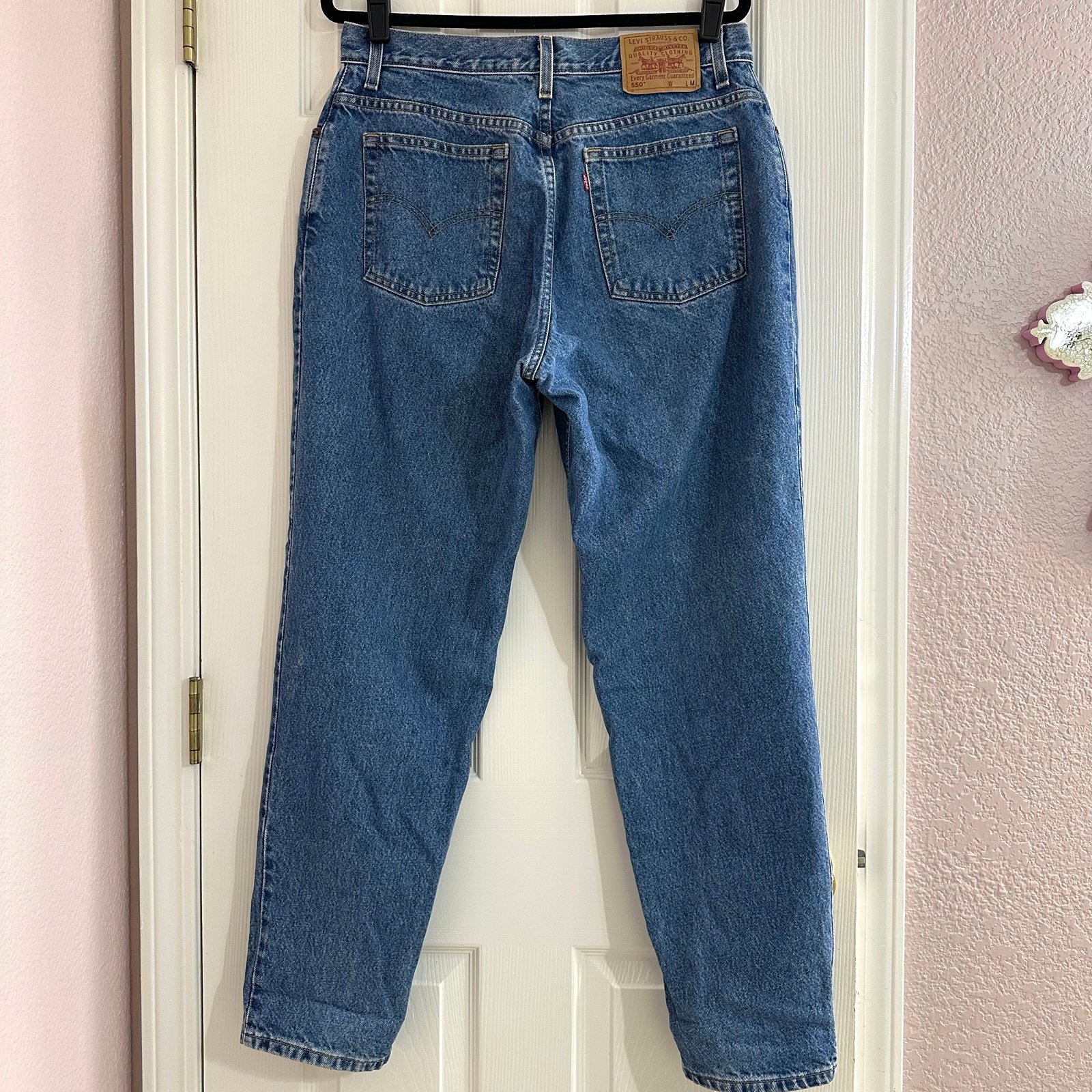 Vintage Levi's 550 Relaxed Fit Tapered Leg Blue Denim Jeans Size 16 Women 32x30