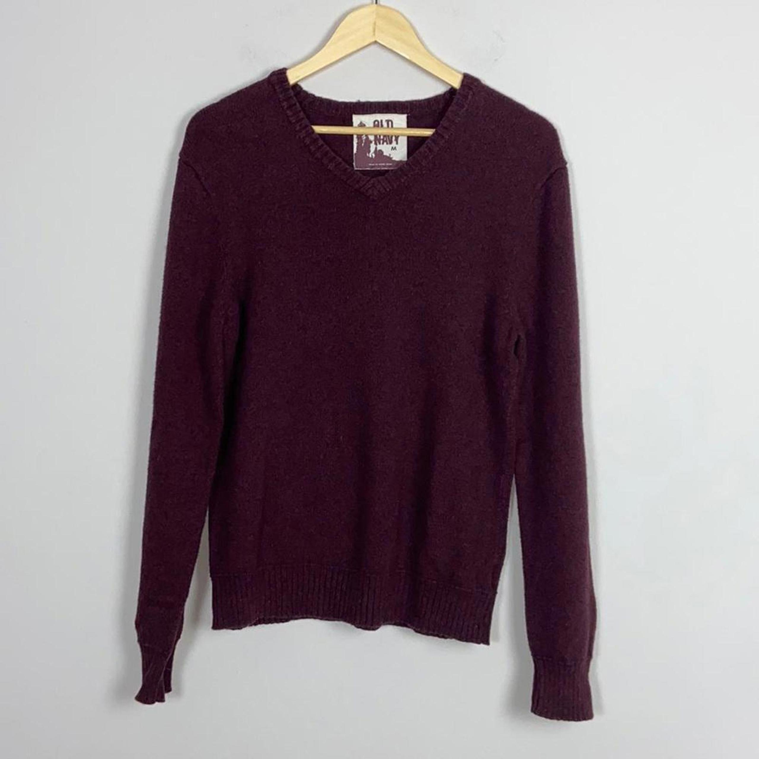 Old Navy l V-Neck Fitted Sweater Size Medium