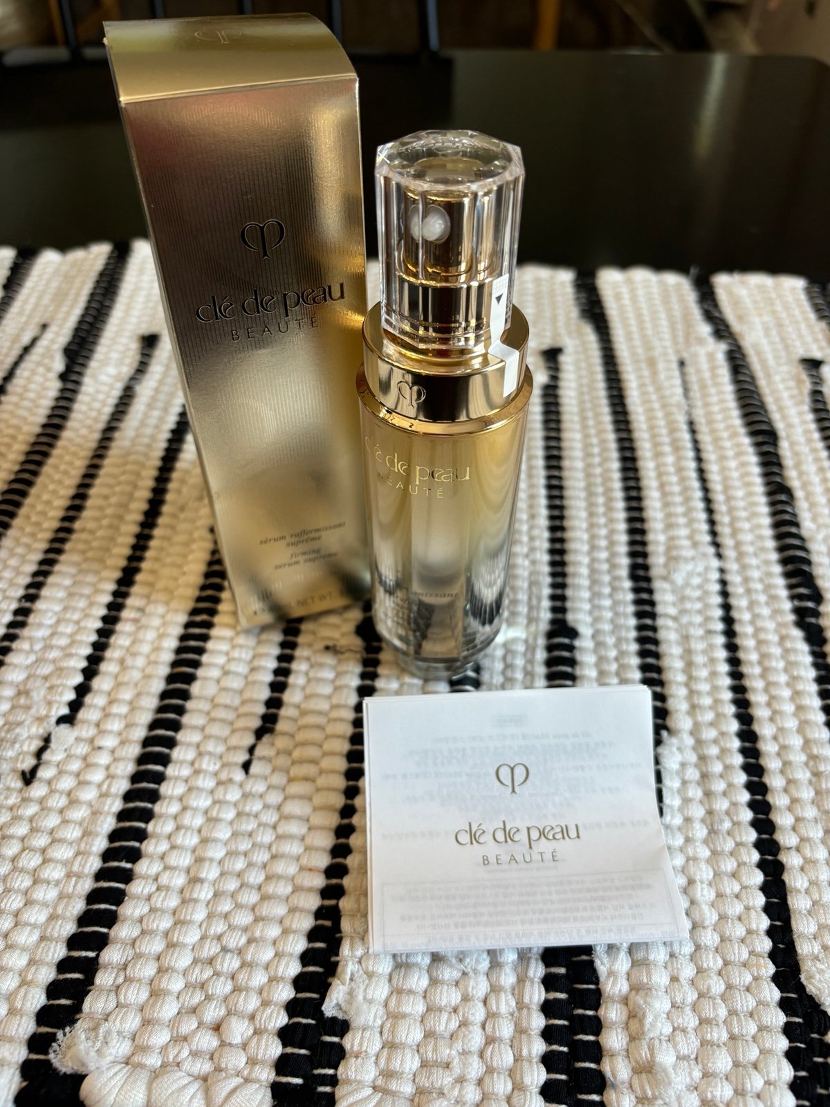 cle de peau firming serum supreme 40 mL
