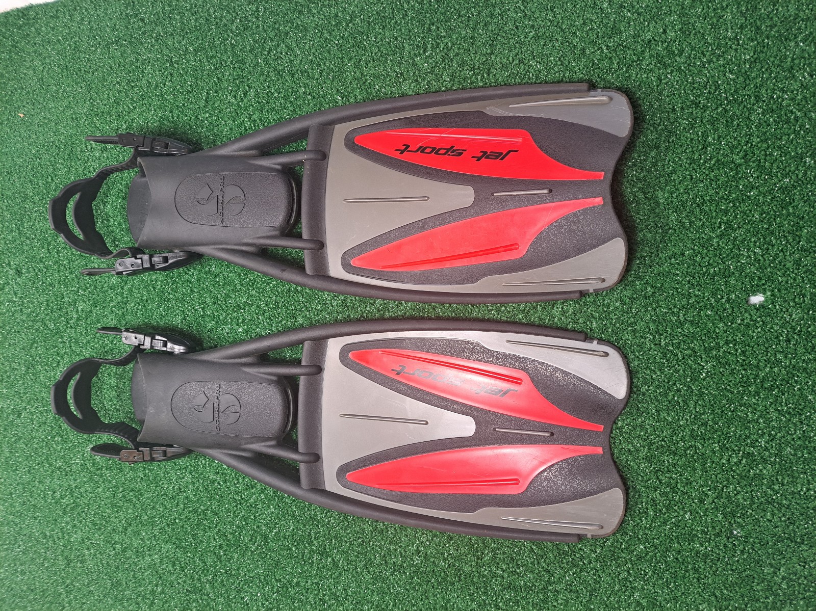 ScubaPro Jet Sport Fins Open Heel Black Gray Red Scuba Snorkeling Small Sz. 6-8