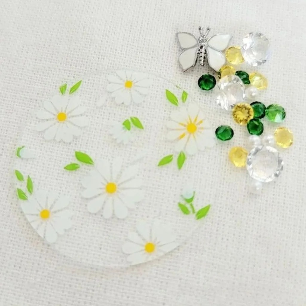 XL Daisy Plate & Charms