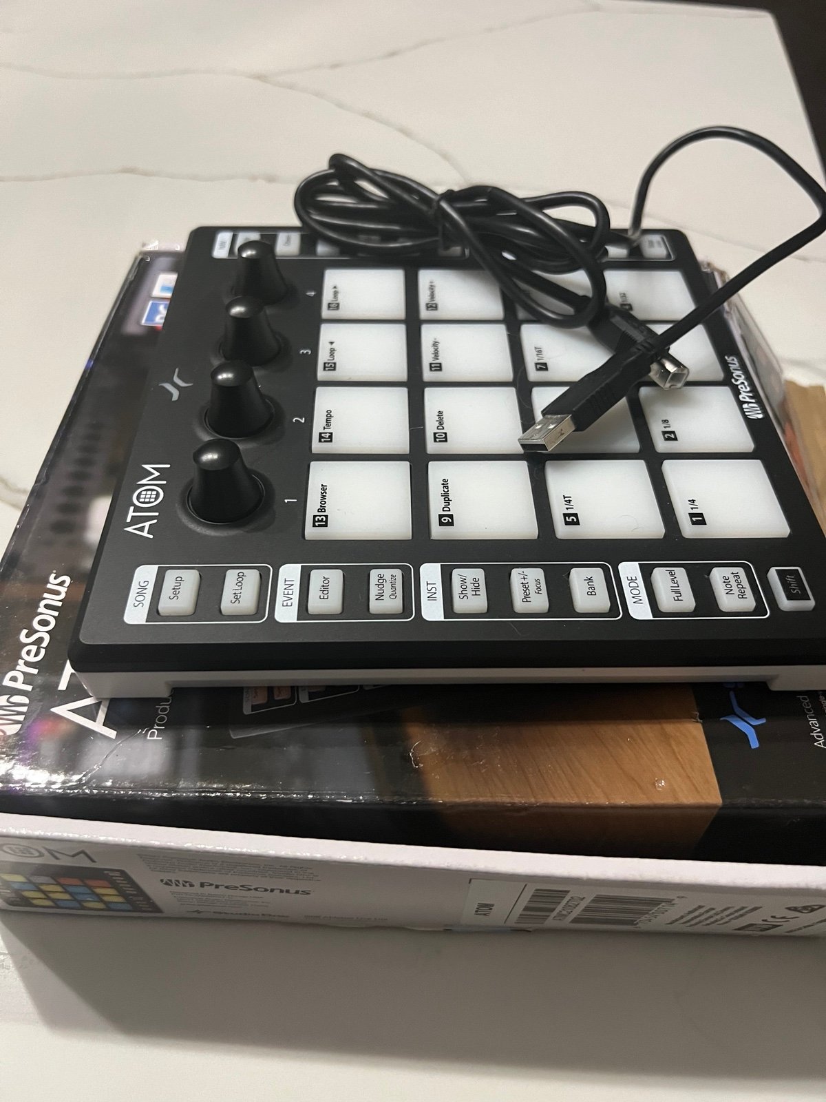 PreSonus ATOM ( production and performance pad controller )