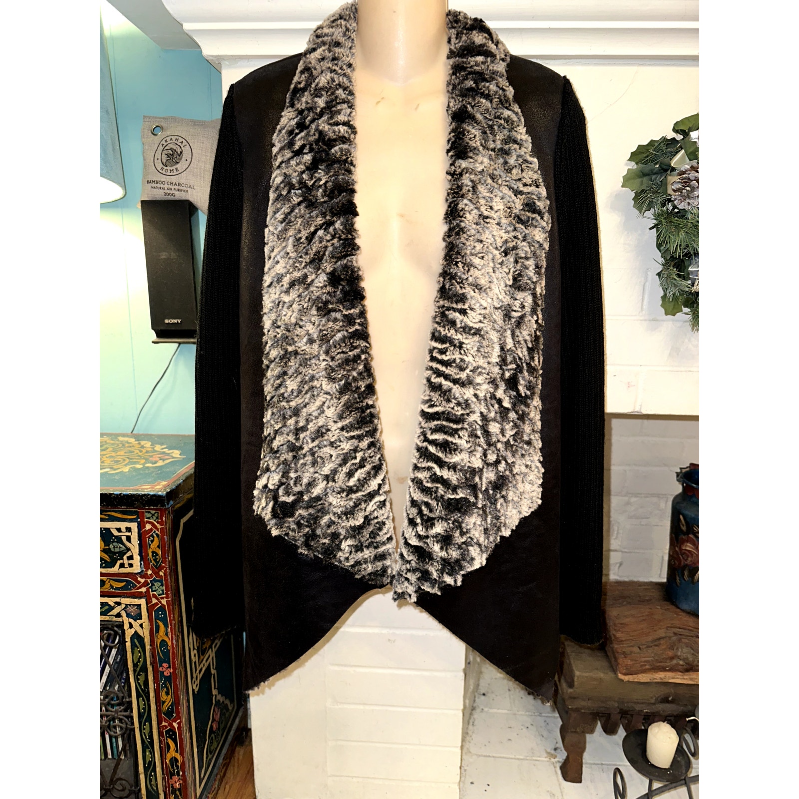 DOLCE CABO FAUX FUR LINED ASYMMETRIC MIXED MEDIA CARDIGAN SWEATER JACKET M