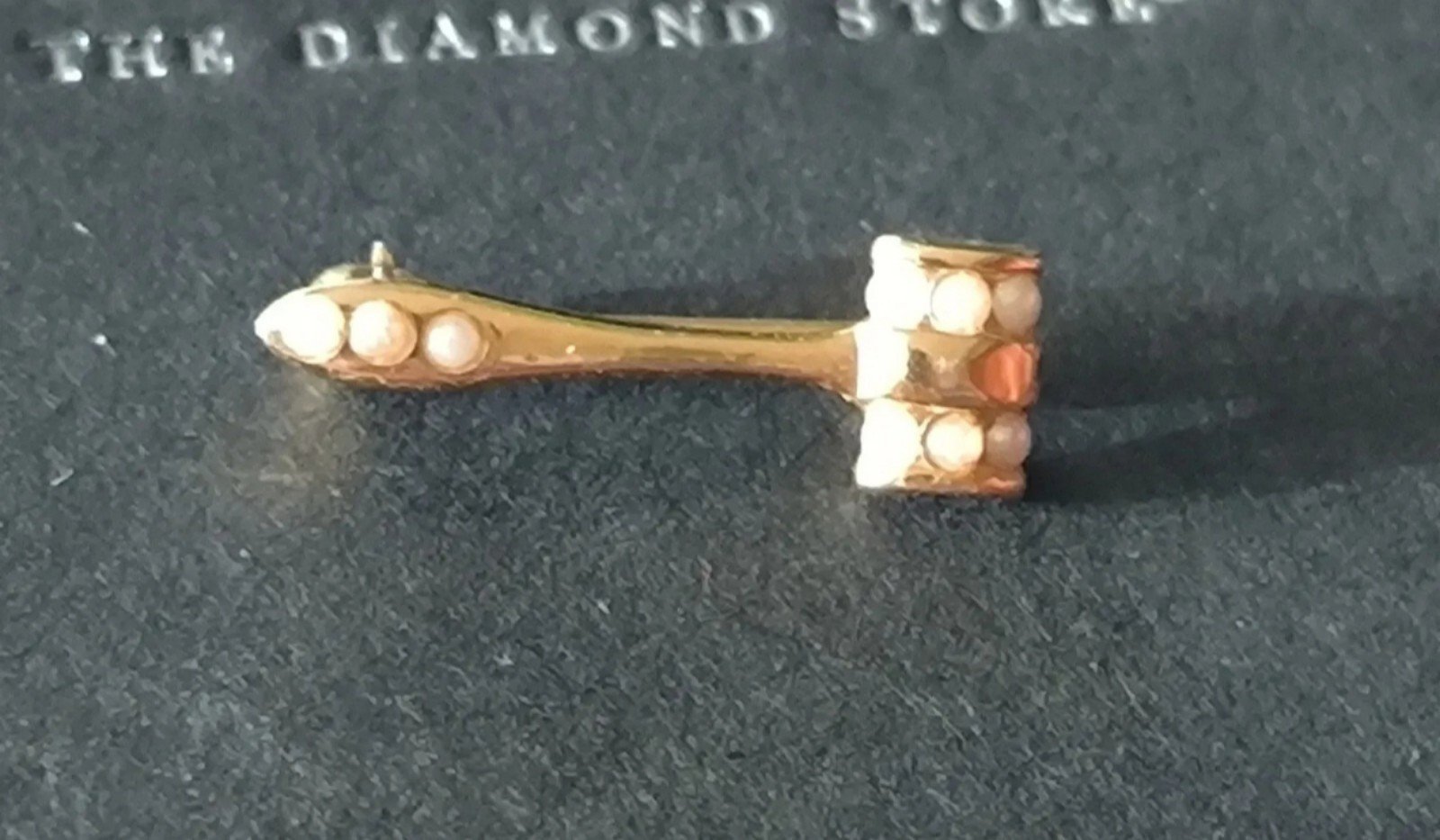 Gold 10k gavel pin brooch