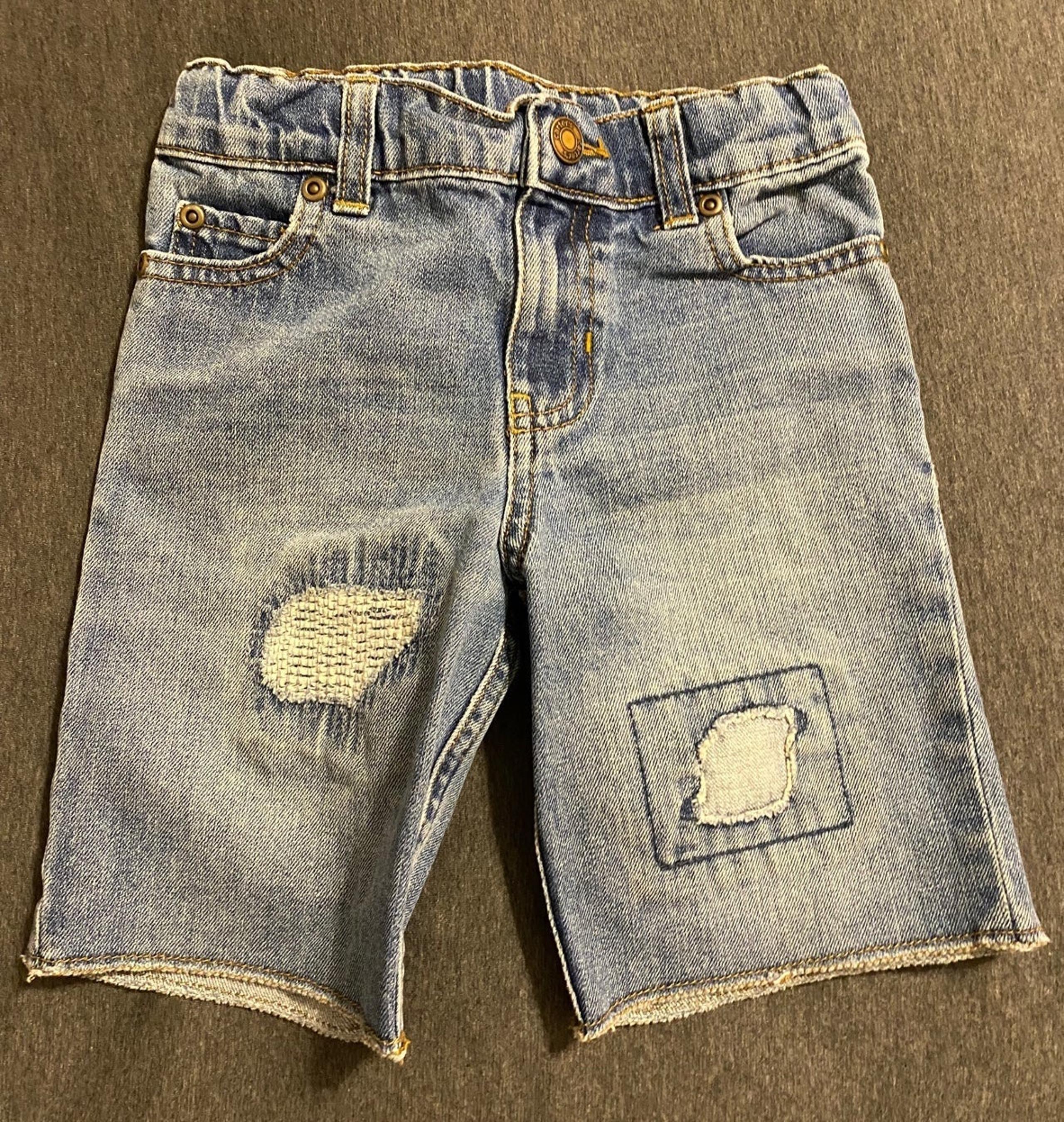 Boys Carter’s Denim Shorts in size 4