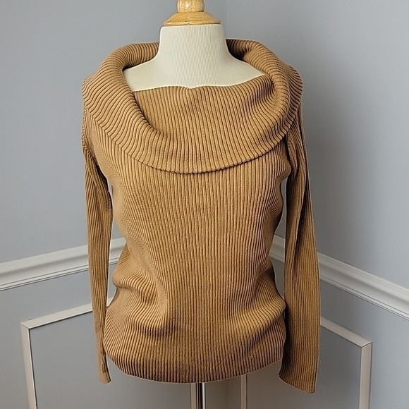 Banana Republic Women's Camel Colored Cowl Neck Ribbed Pull Over Sweater Sz M
